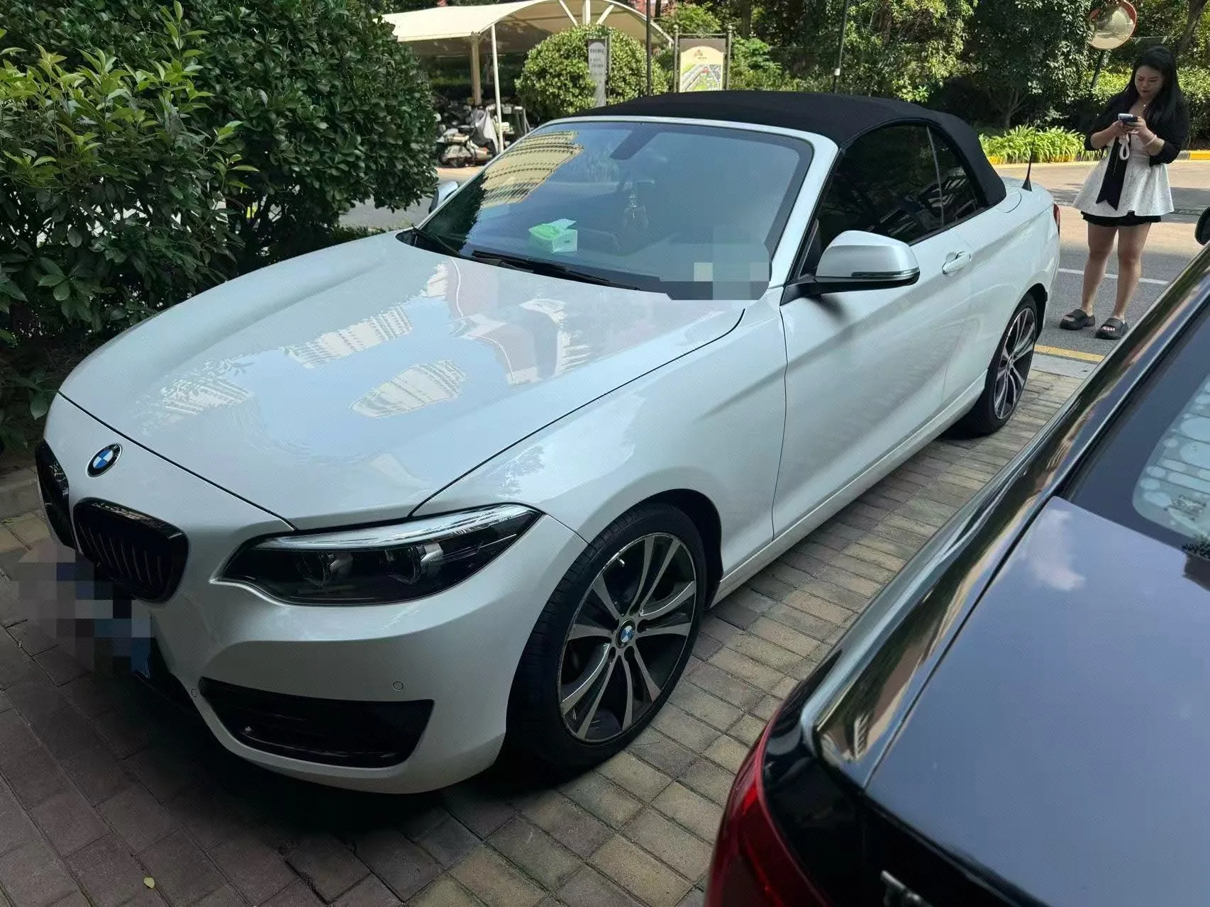 2019 BMW 2 Series 225i Convertible Coupe with Sport Design Package