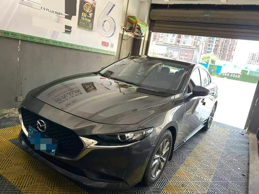 Mazda3 Axela 2021 1.5L Automatic Premium Edition