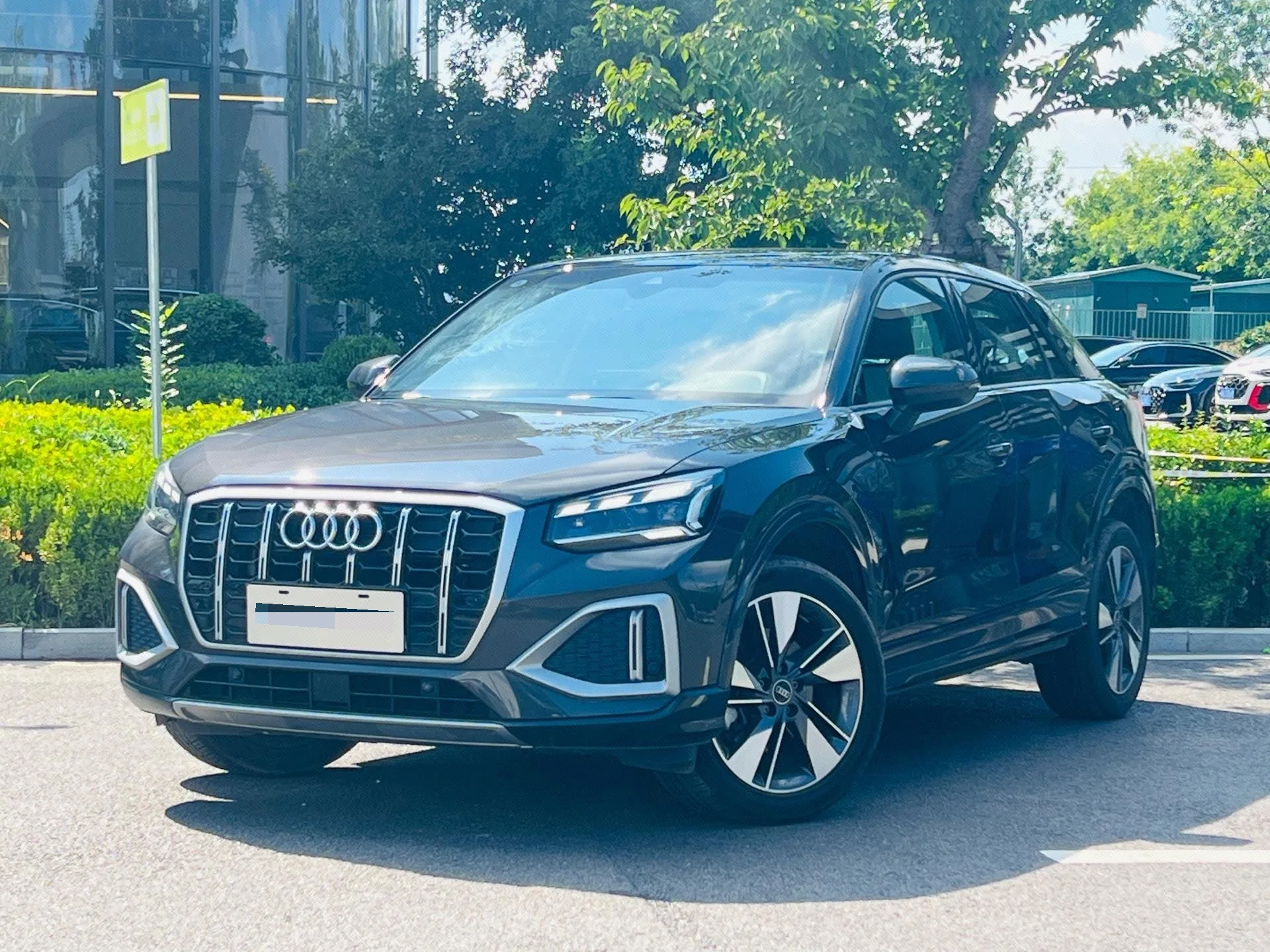 Audi 2024 Q2L 1.5TFSI 35TFSI Style & Elegance Trim, Automatic Transmission