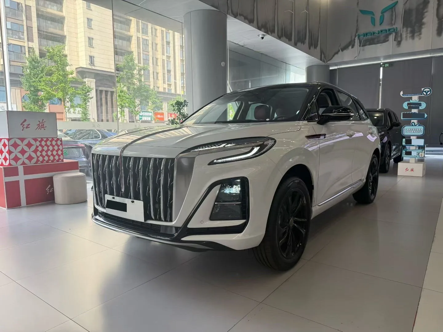 Hongqi 2025 HS3 PHEV 1.5T 117km/h Jinwei PLUS Edition Automatic Transmission