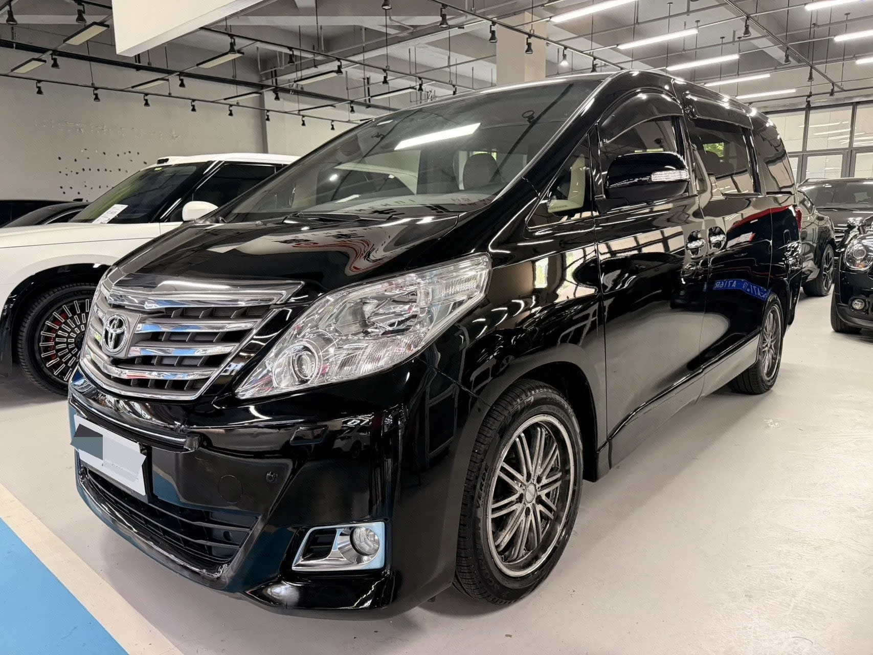 Alphard 2012 Model Year 3.5L Luxury Edition