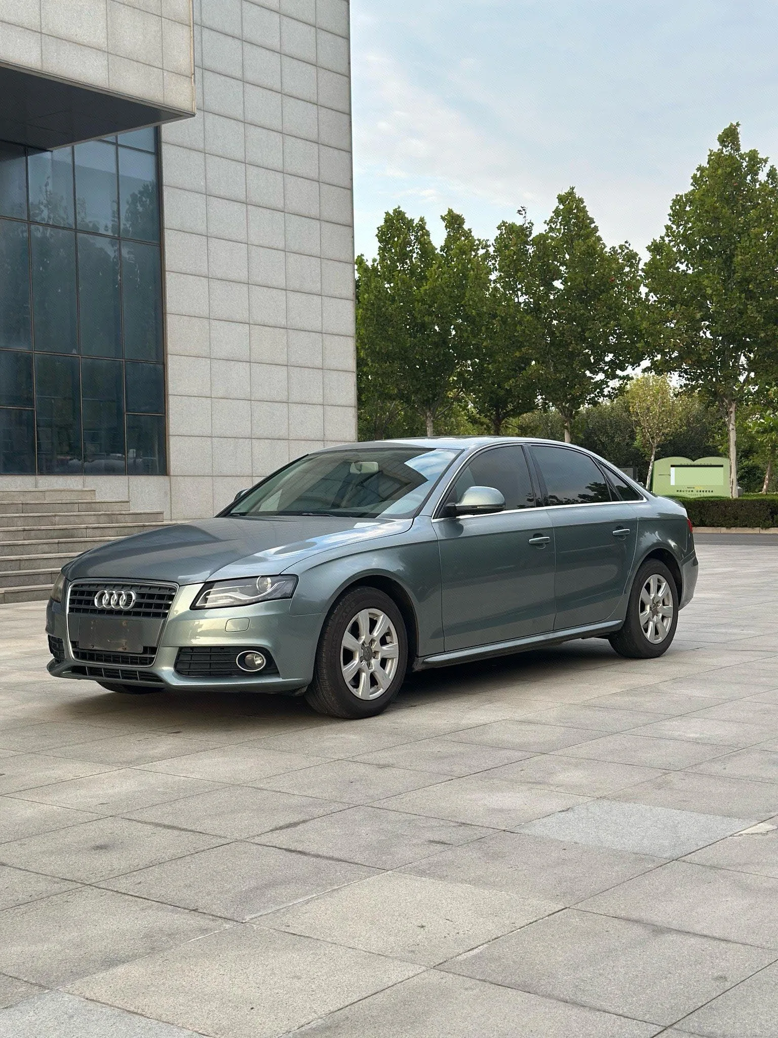2011 Audi A4L 2.0 TFSI Luxury