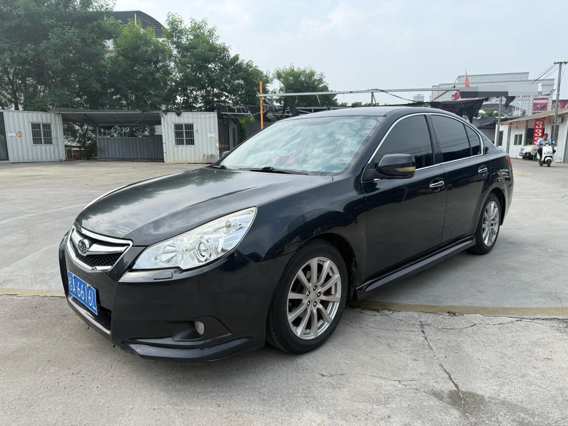 Legacy 2010 Model Year 2.5i Luxury Navigation Edition