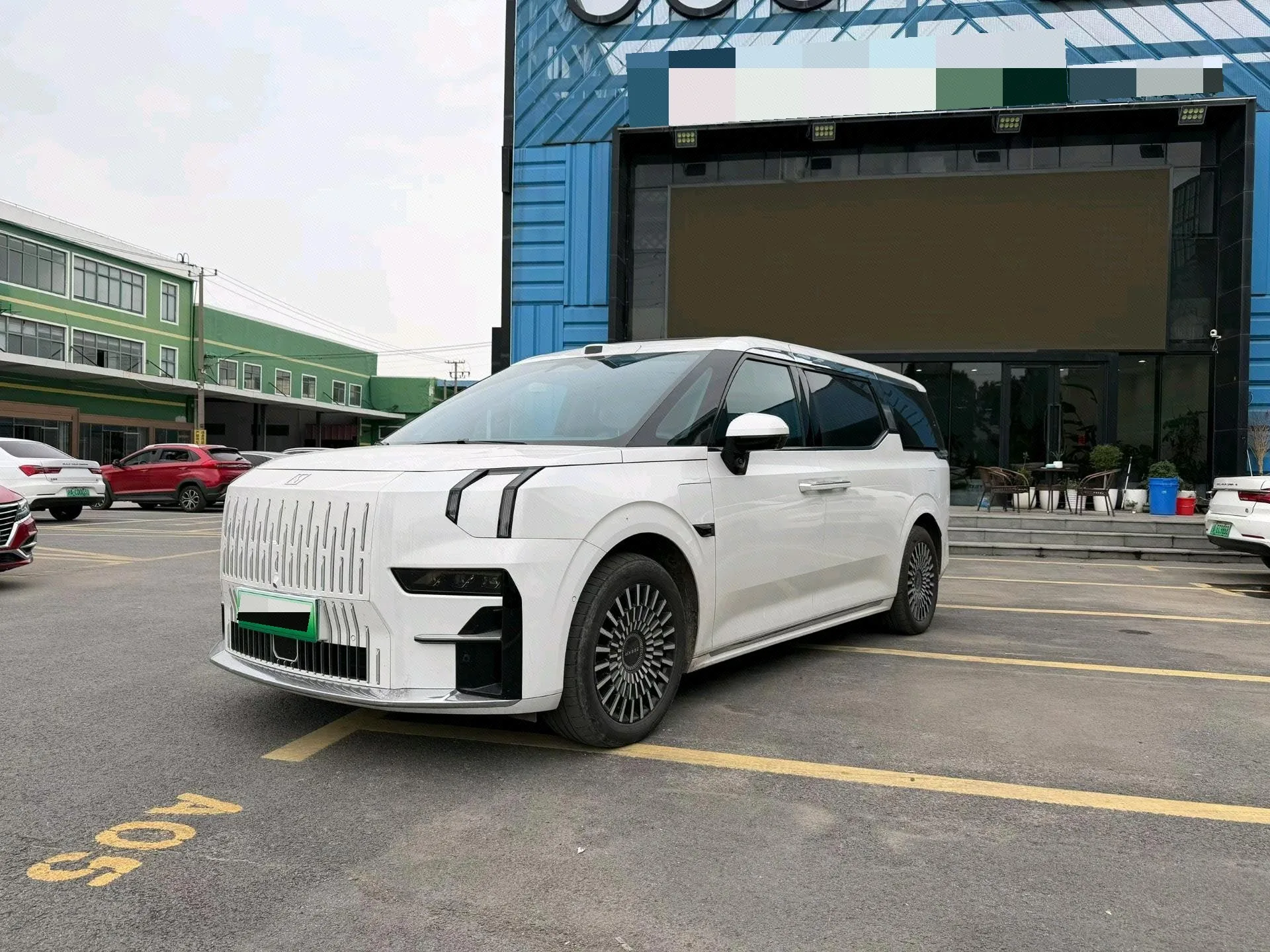 Extreme Krypton 009 2024 Model 7-Seat Aisle Edition 4WD 108kWh