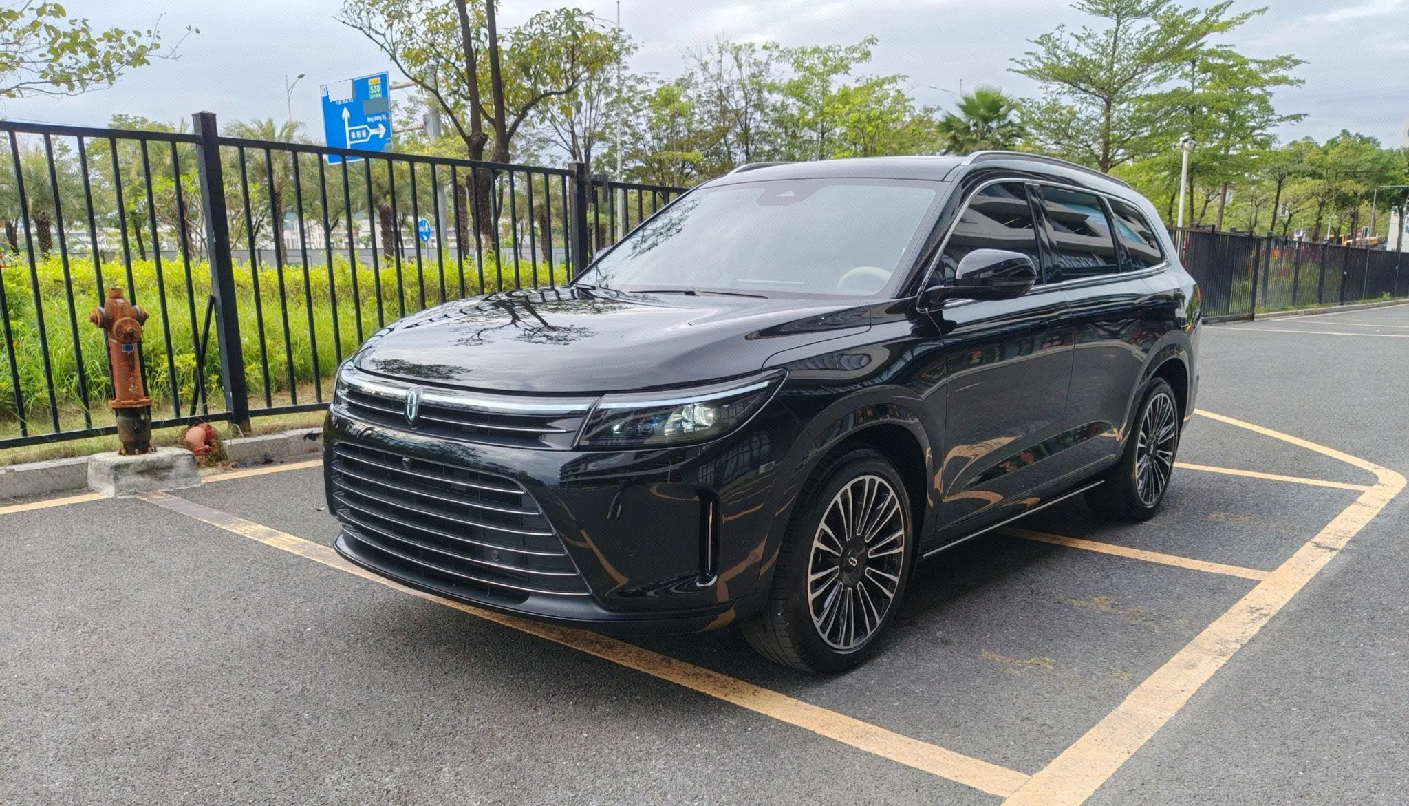 AITO 2024 M7 2WD Plus 5-seater Automatic