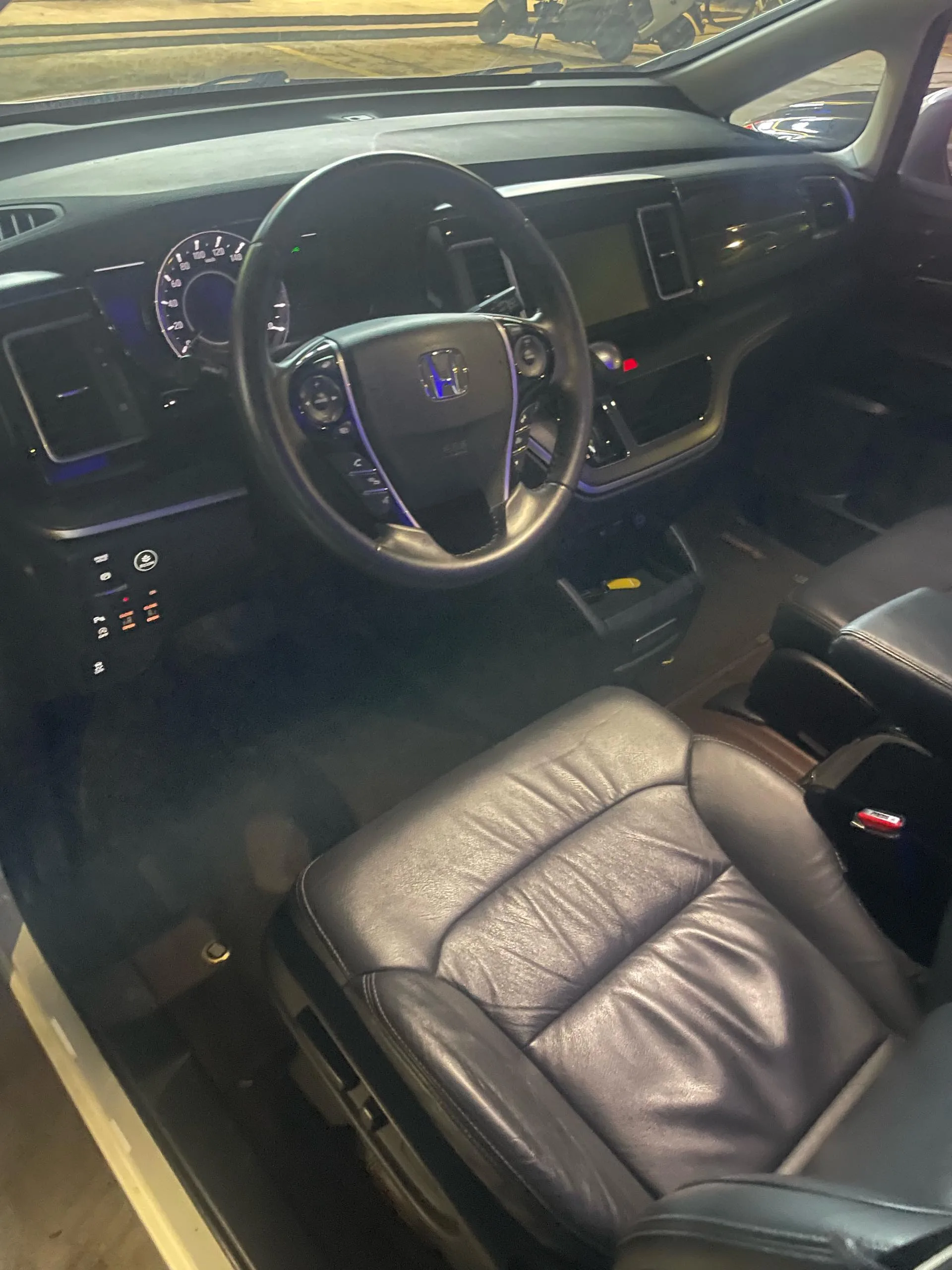 Elysion 2016 2.4L Luxury Edition