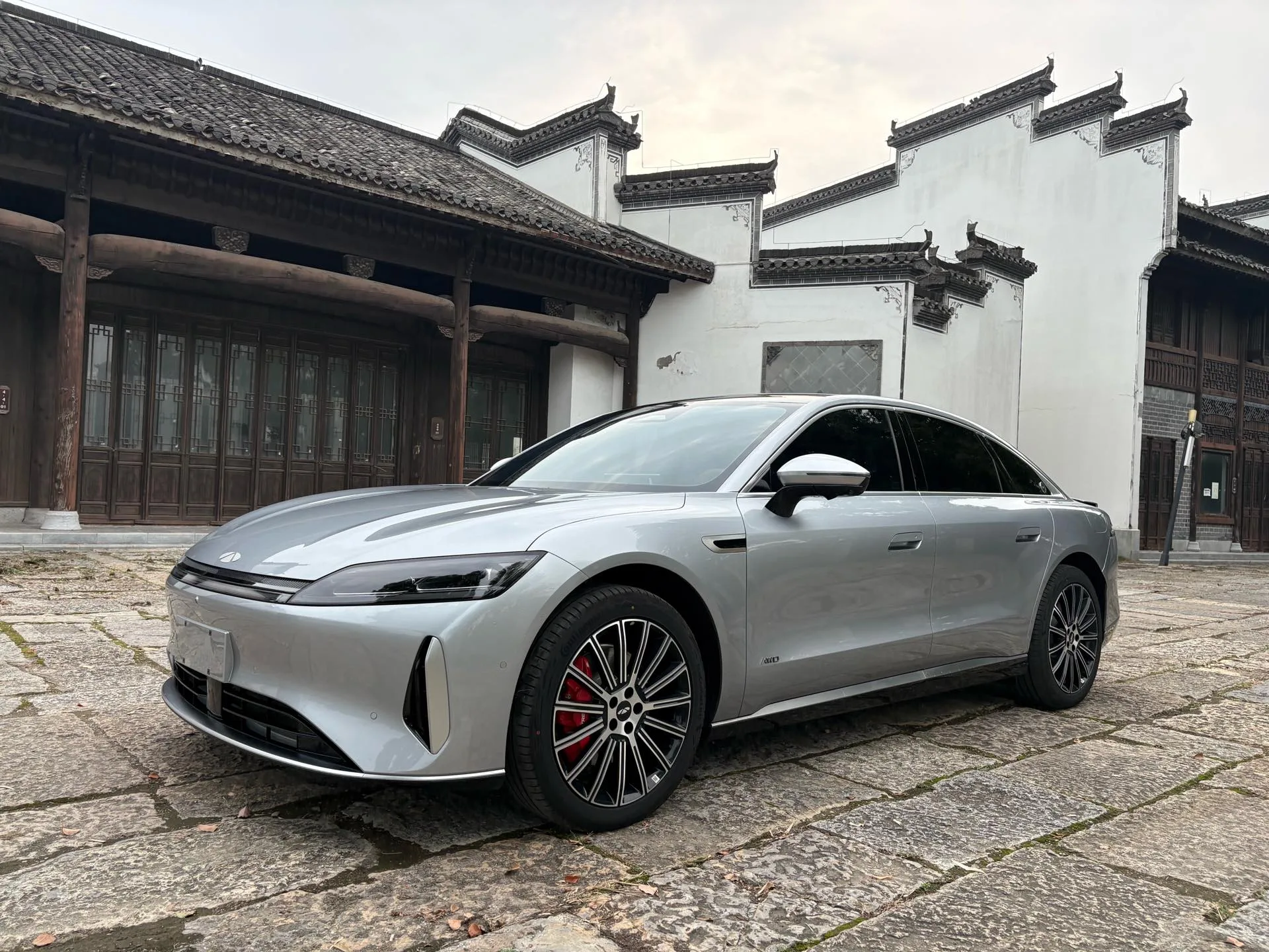 Chery 2025 Fengyun A9L 1.5T 4WD High-Performance Peak Edition Automatic