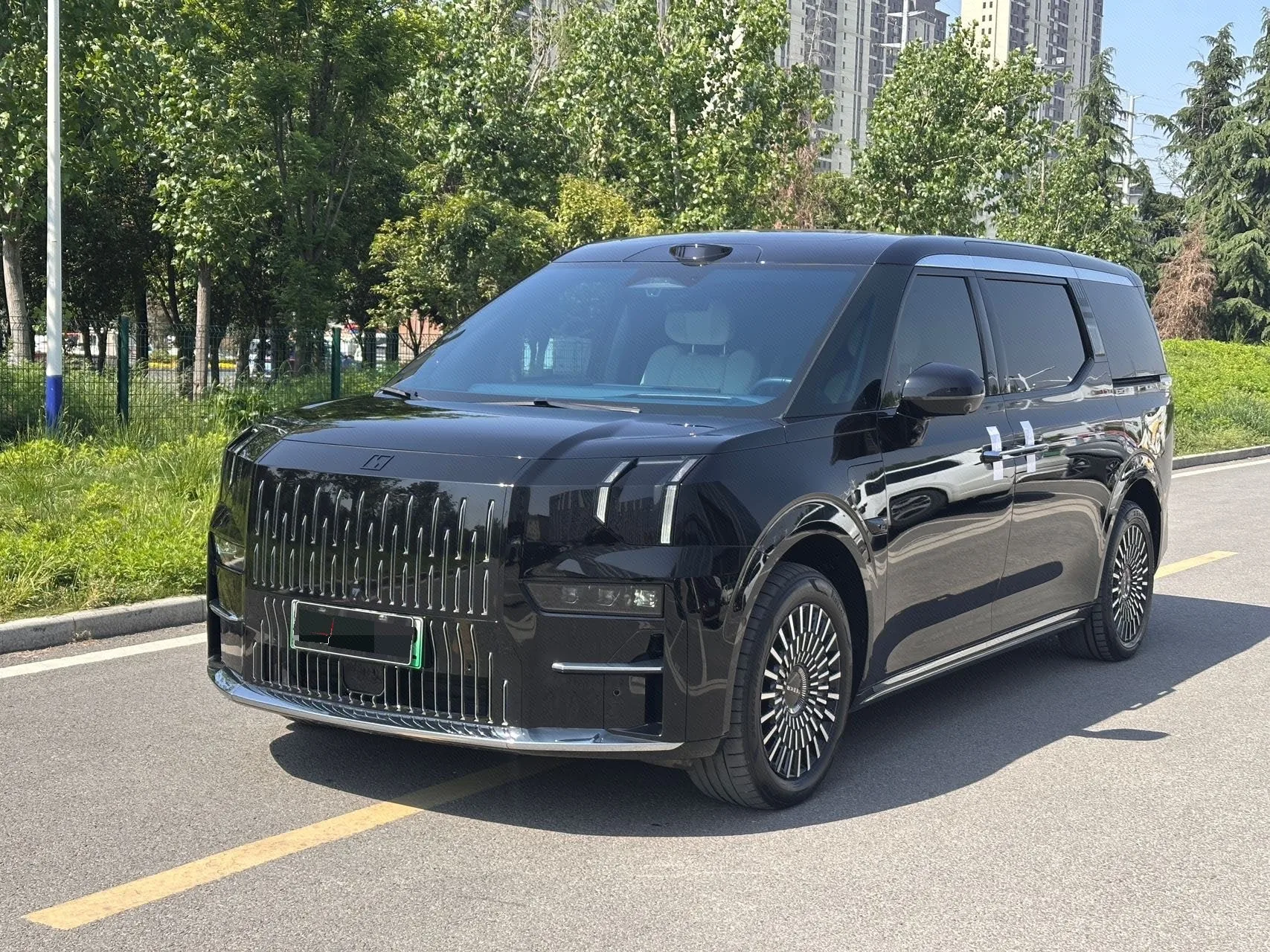 2024 Jike 009 Six-Seat Executive Edition AWD 108kWh Automatic