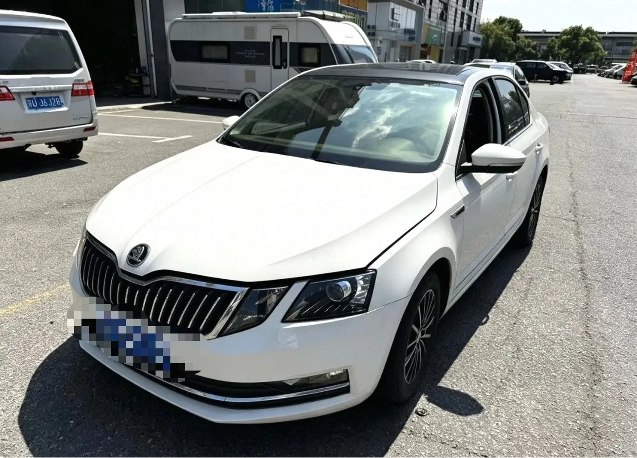 Octavia 2018 TSI230 DSG Luxury Edition
