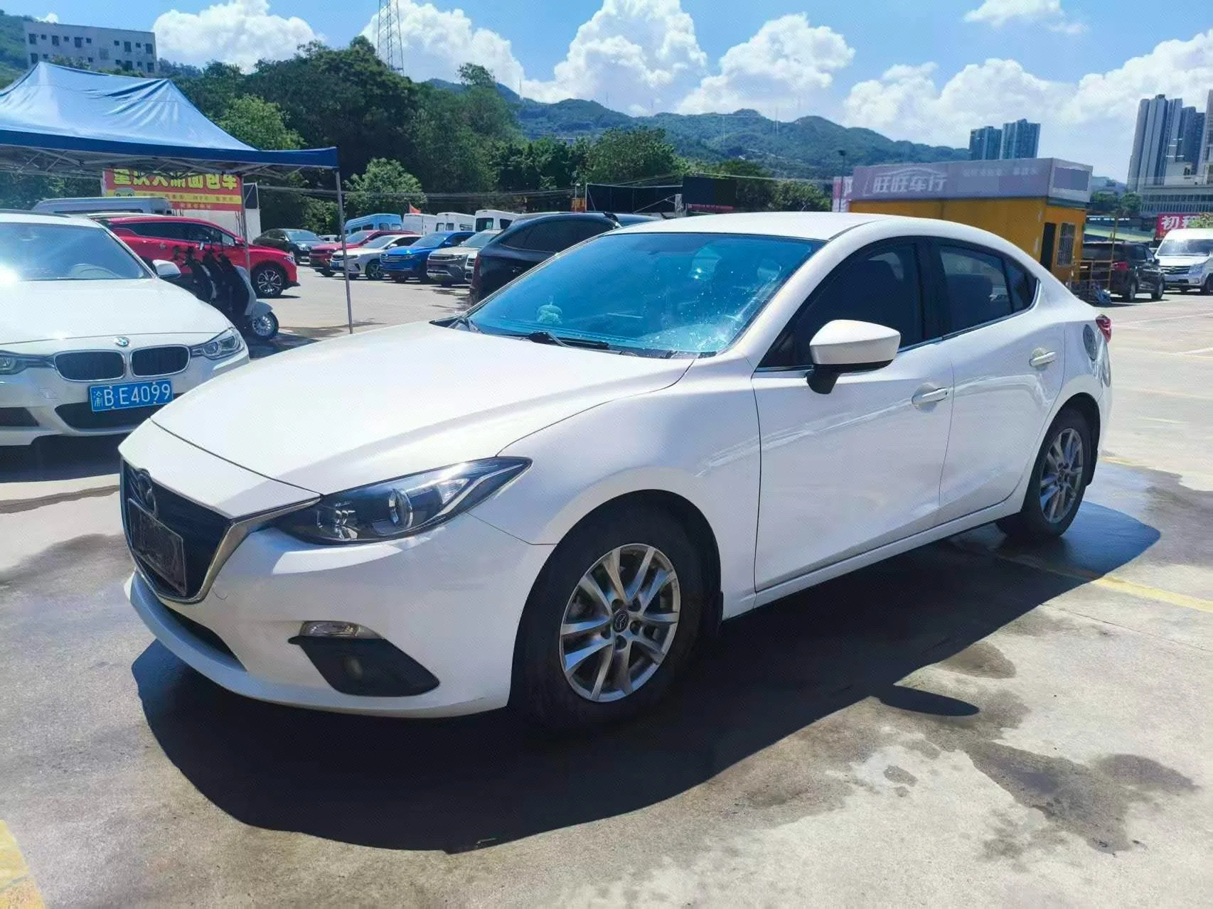 Mazda3 Axela 2016 Sedan 1.5L Automatic Comfort