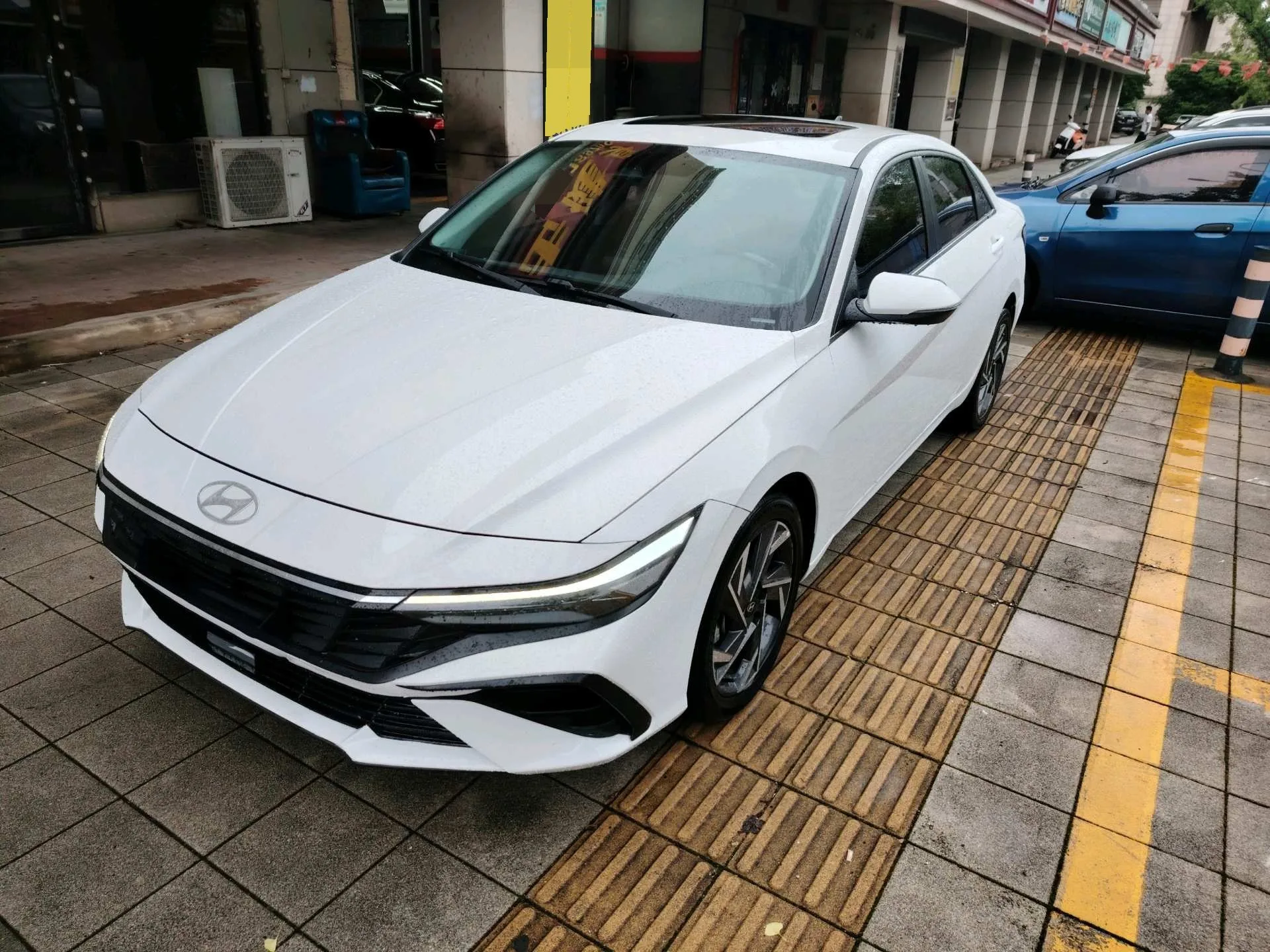 Hyundai Elantra 2023 1.5L CVT TOP Flagship Edition