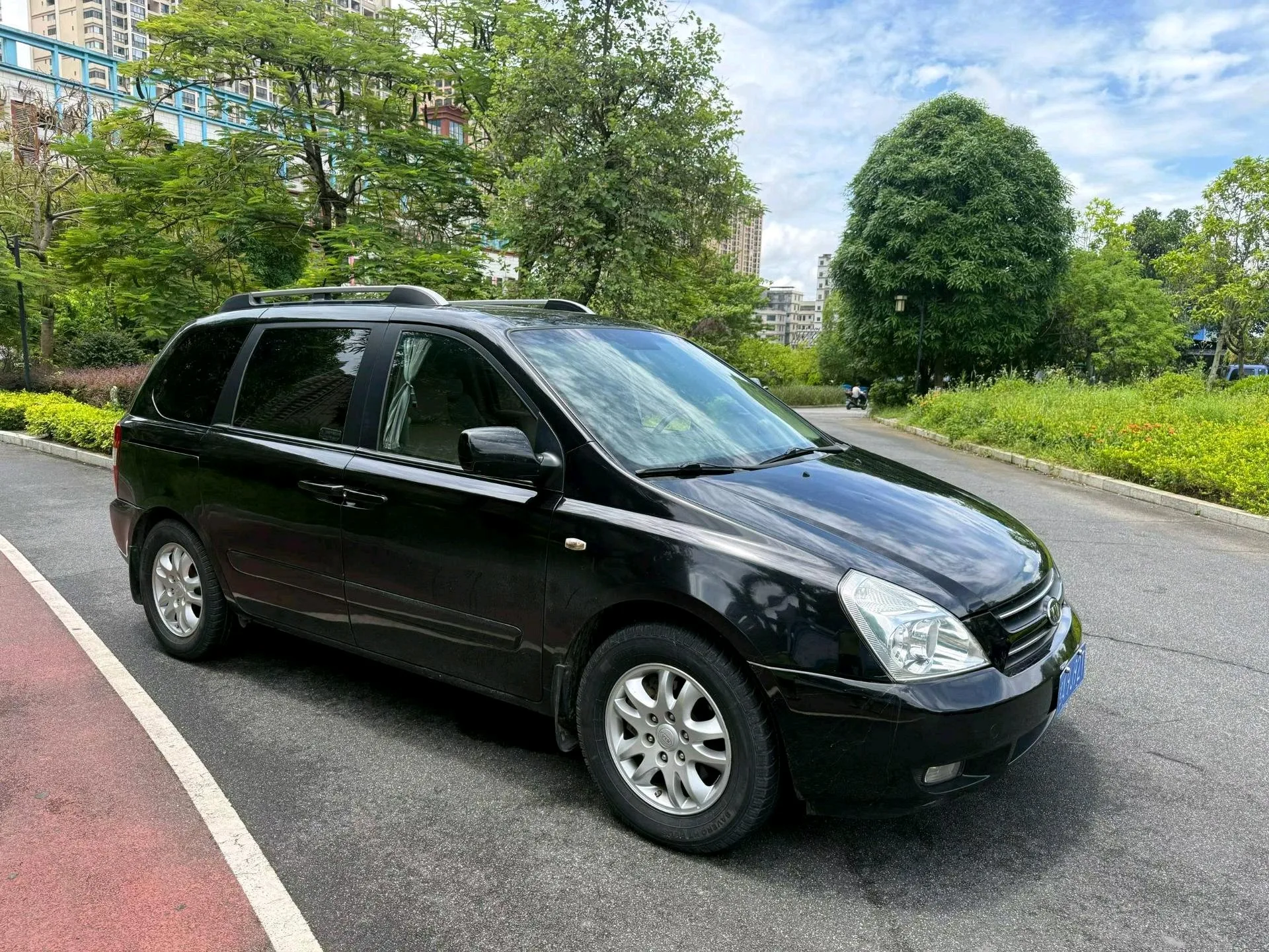 Kia Vico (Imported) 2006 Model Year Vico 2.7 7-Seater Deluxe Edition, Automatic Transmission
