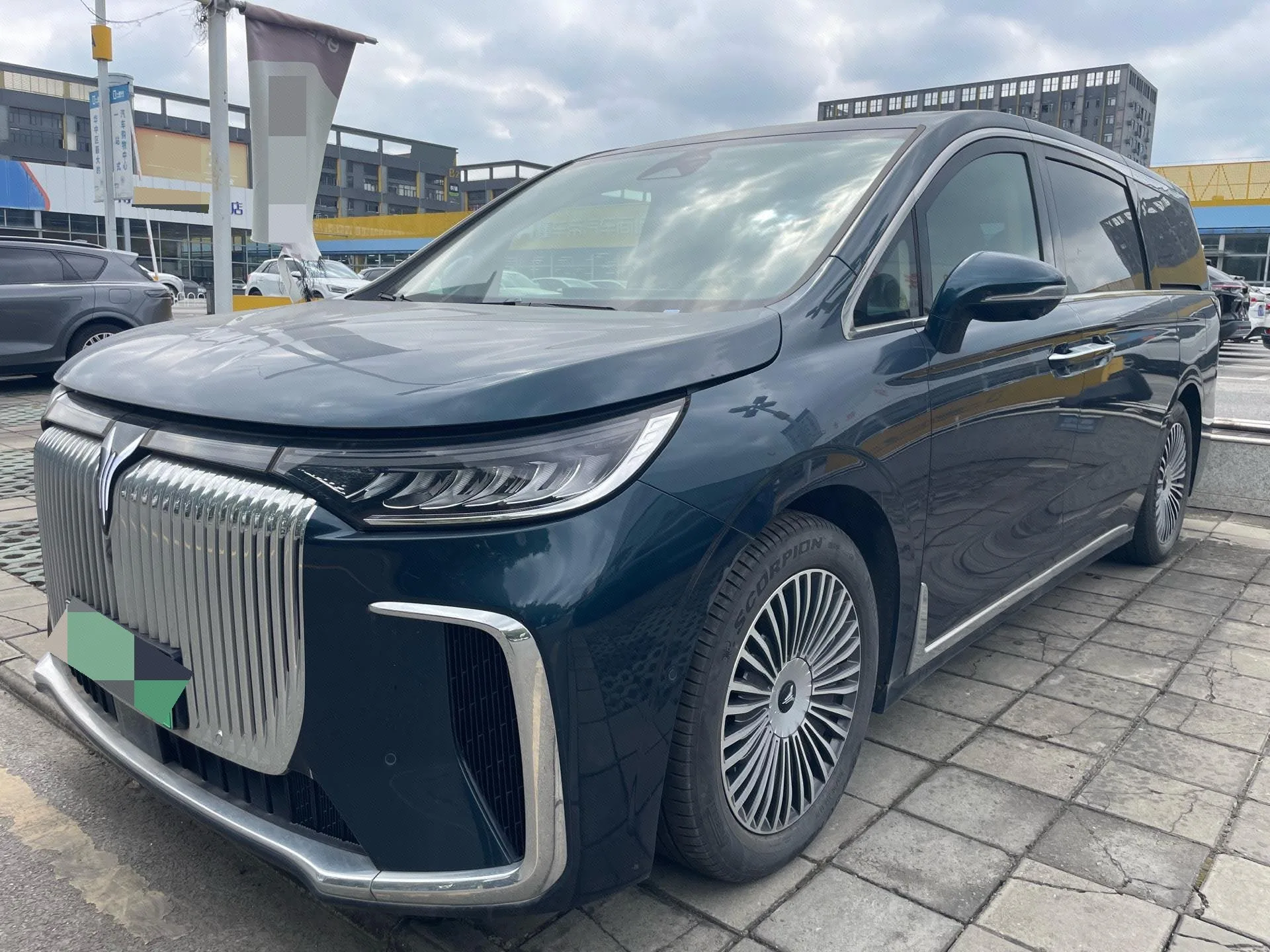 Voyah 2025 Dreamer PHEV 1.5T AWD Flagship Kunpeng Edition Automatic