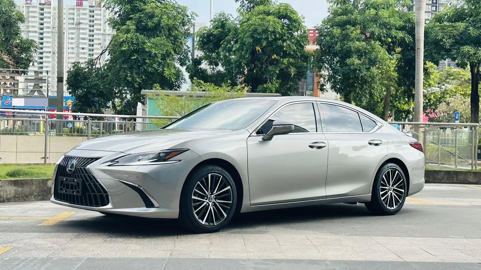 Lexus ES 2022 300h Premium Edition