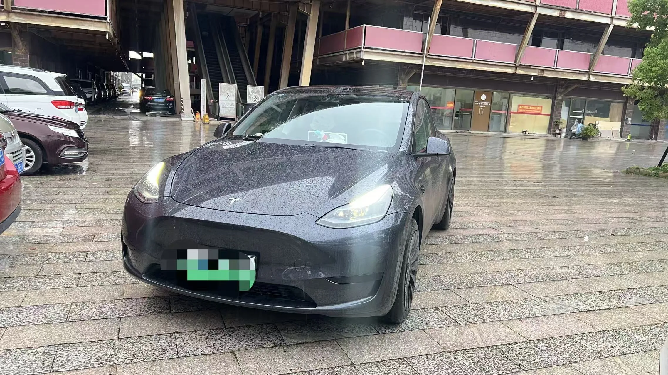 Model Y 2024 Rear-Wheel Drive
