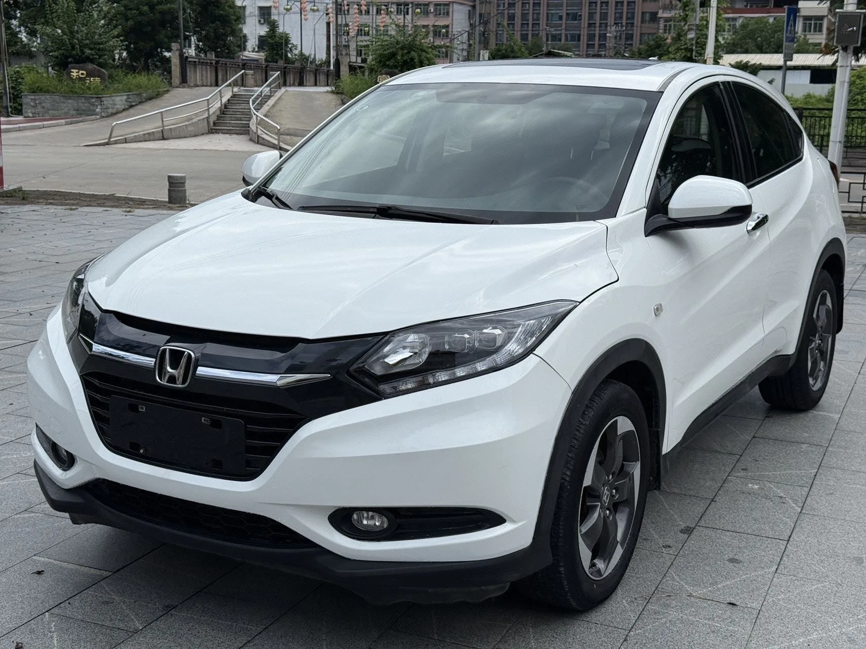 Vezel 2017 1.8L CVT 2WD Pioneer Edition