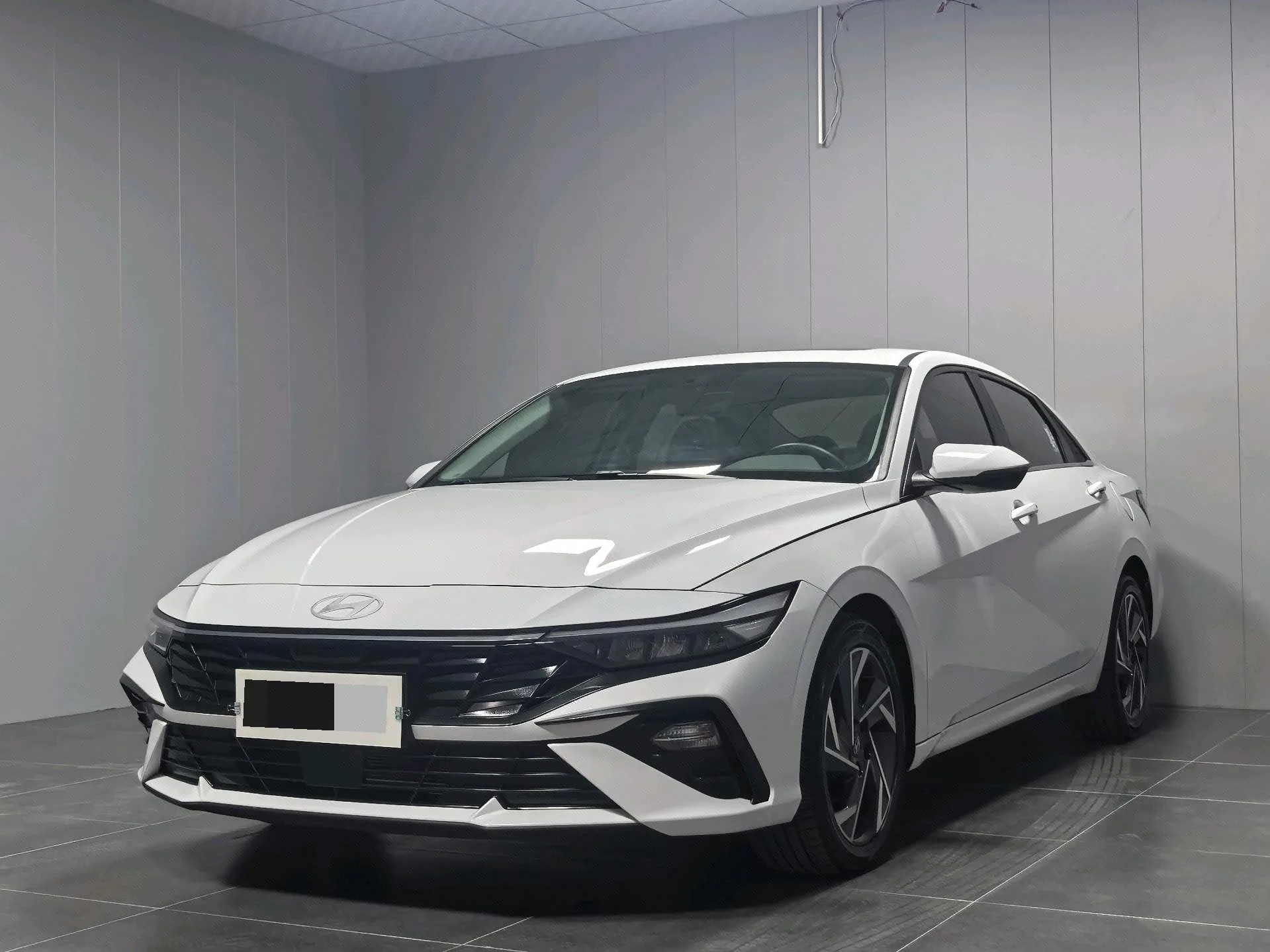Hyundai Elantra 2023 1.5L CVT GLX Elite Edition