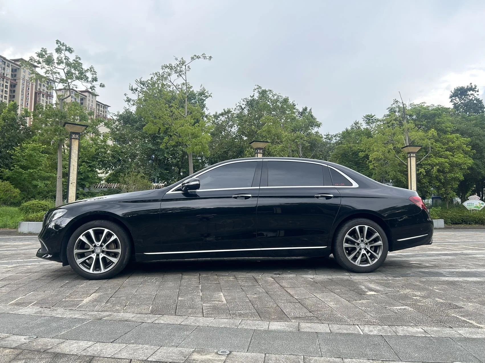 Mercedes-Benz E-Class 2017 E 300 L Sport Style