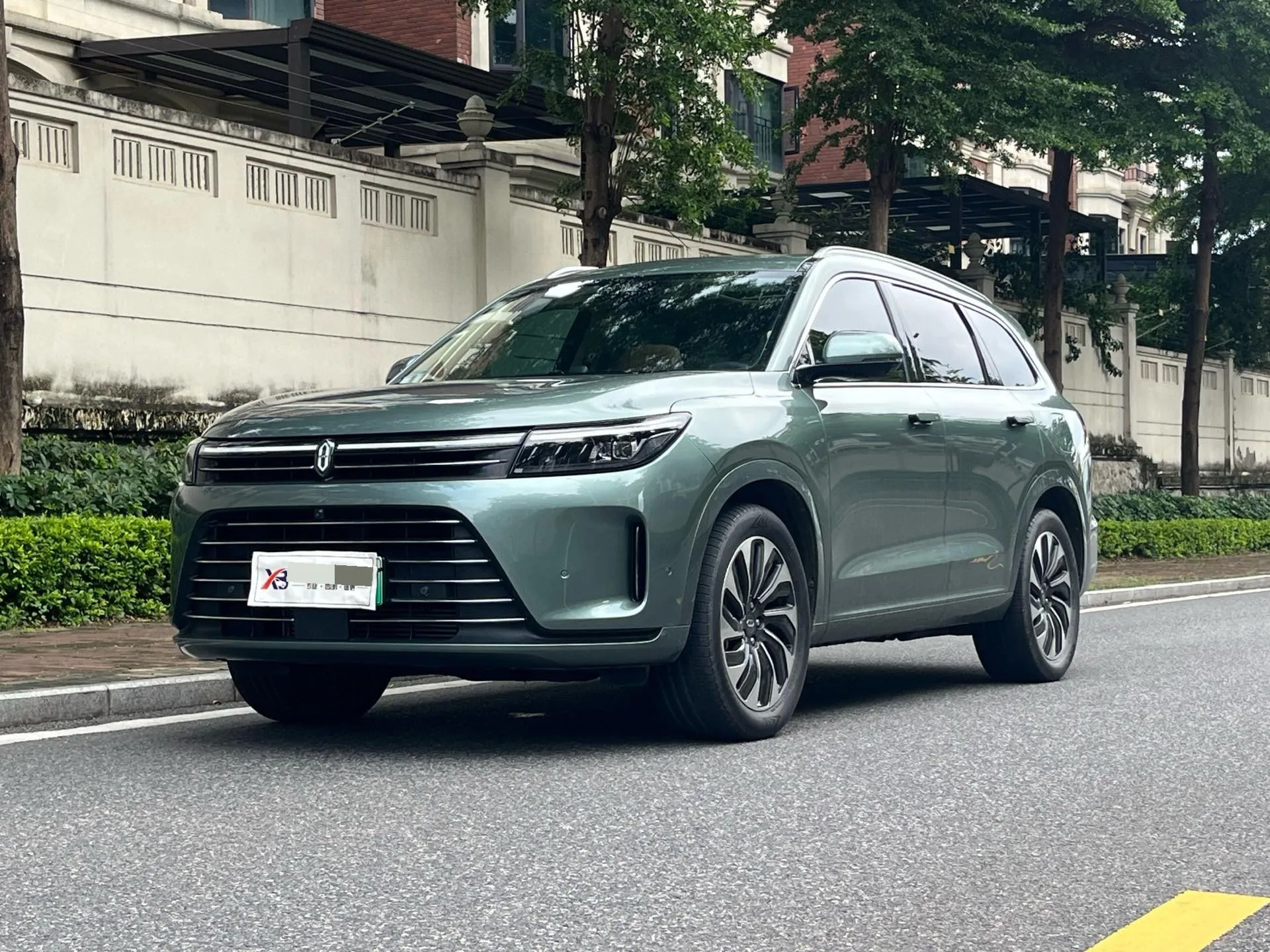 AITO M7 2022 Model Year 1.5T Extended-Range, FWD Comfort Edition
