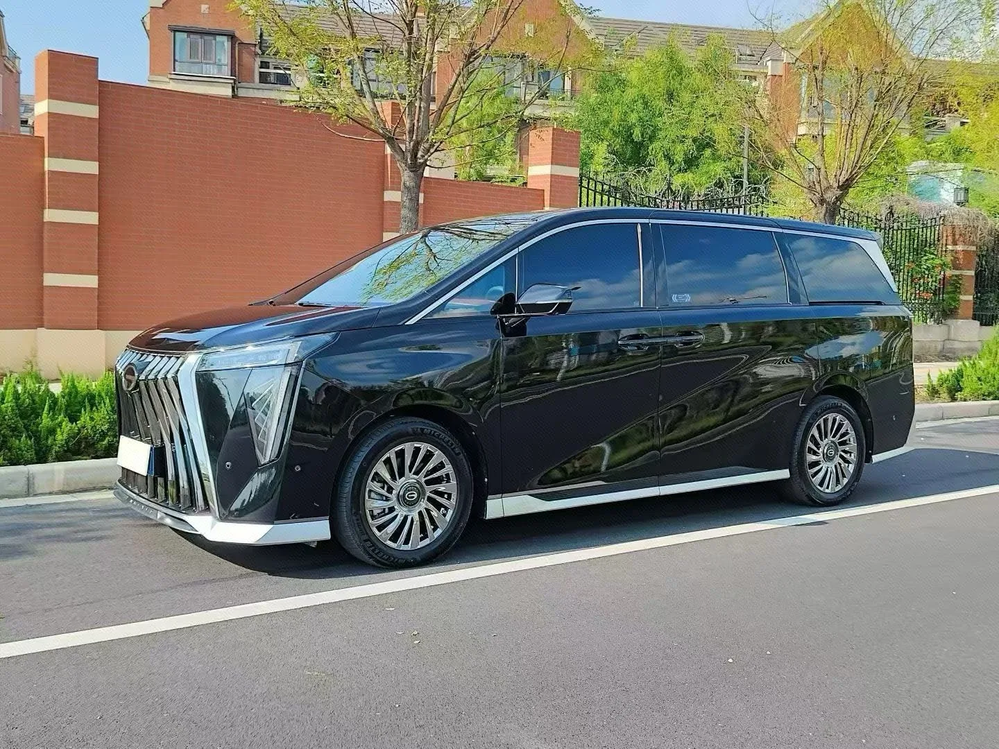 Trumpchi 2025 M8 Hybrid 2.0T Master Series Super Hybrid Automatic