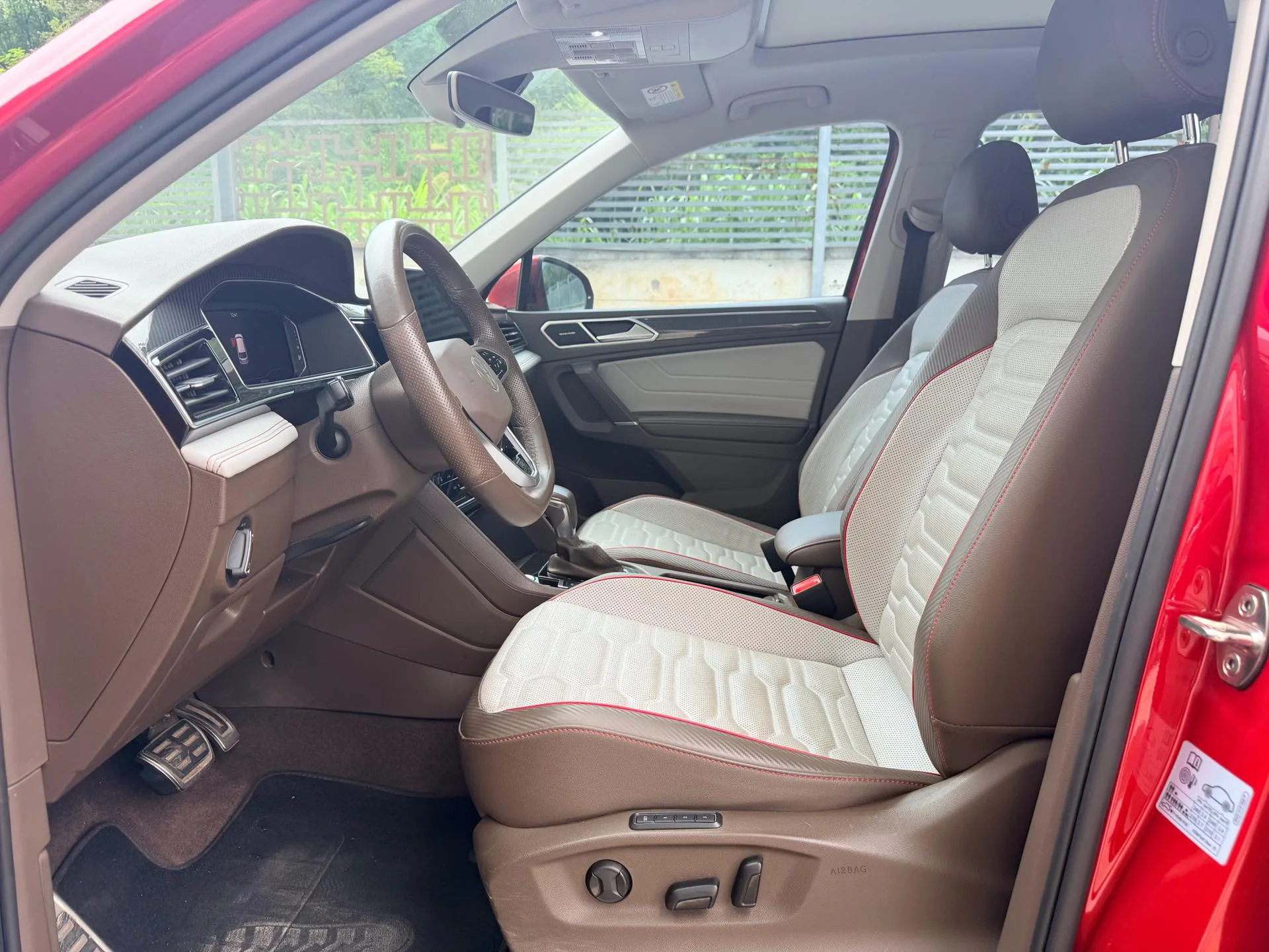 Tiguan L 2022 380TSI Automatic 4WD R-Line Flagship Edition 7-Seater