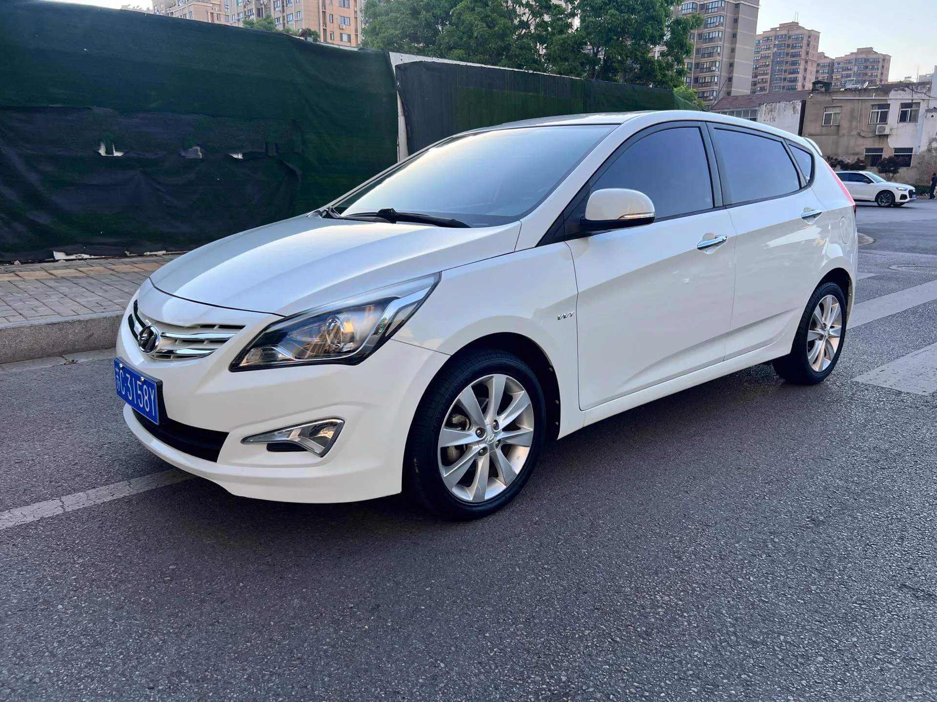 Ruiyi 2014 1.6L Automatic TOP