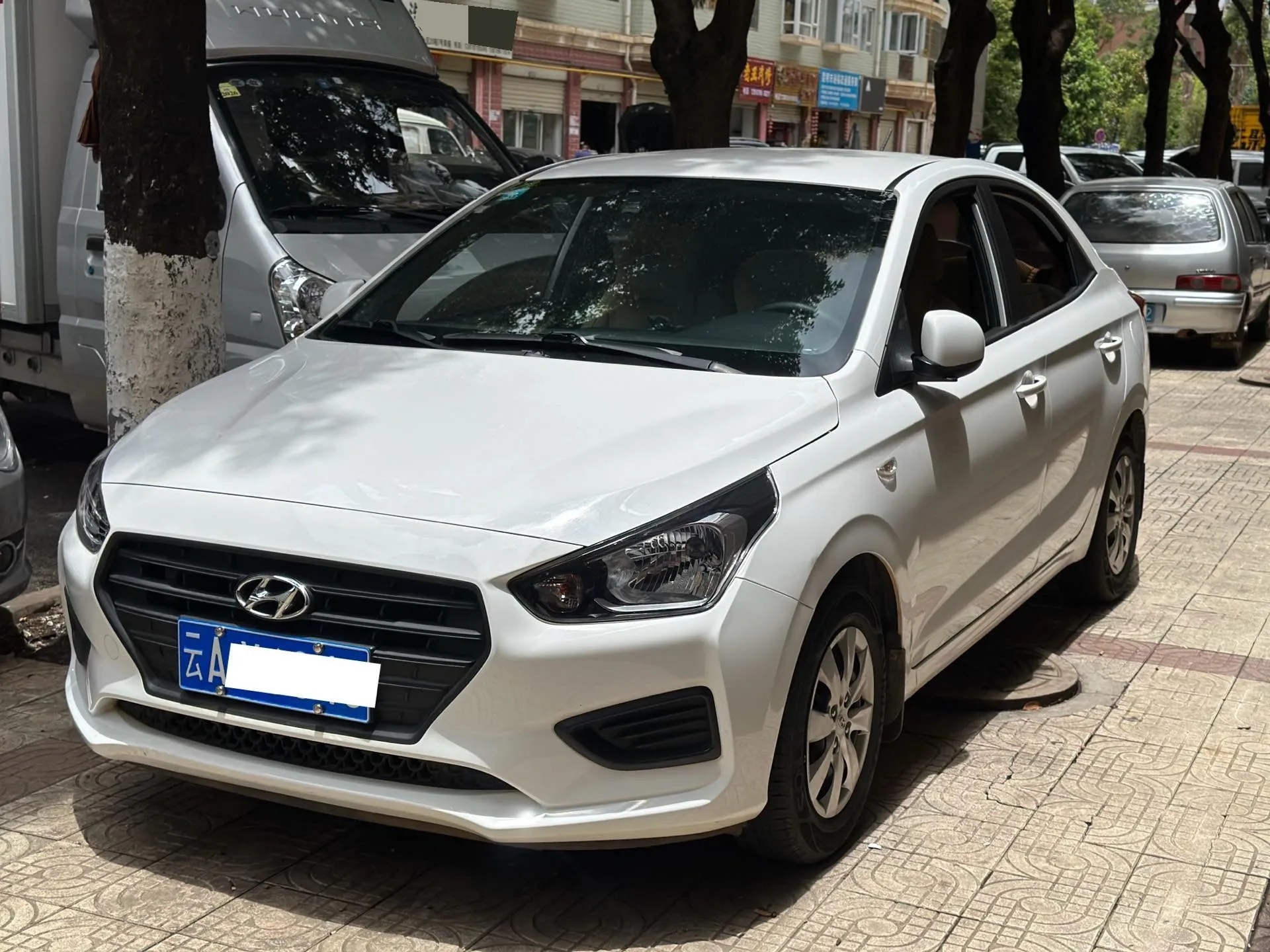 Hyundai Reina 2020 1.4 Refresh Edition (Manual Transmission)