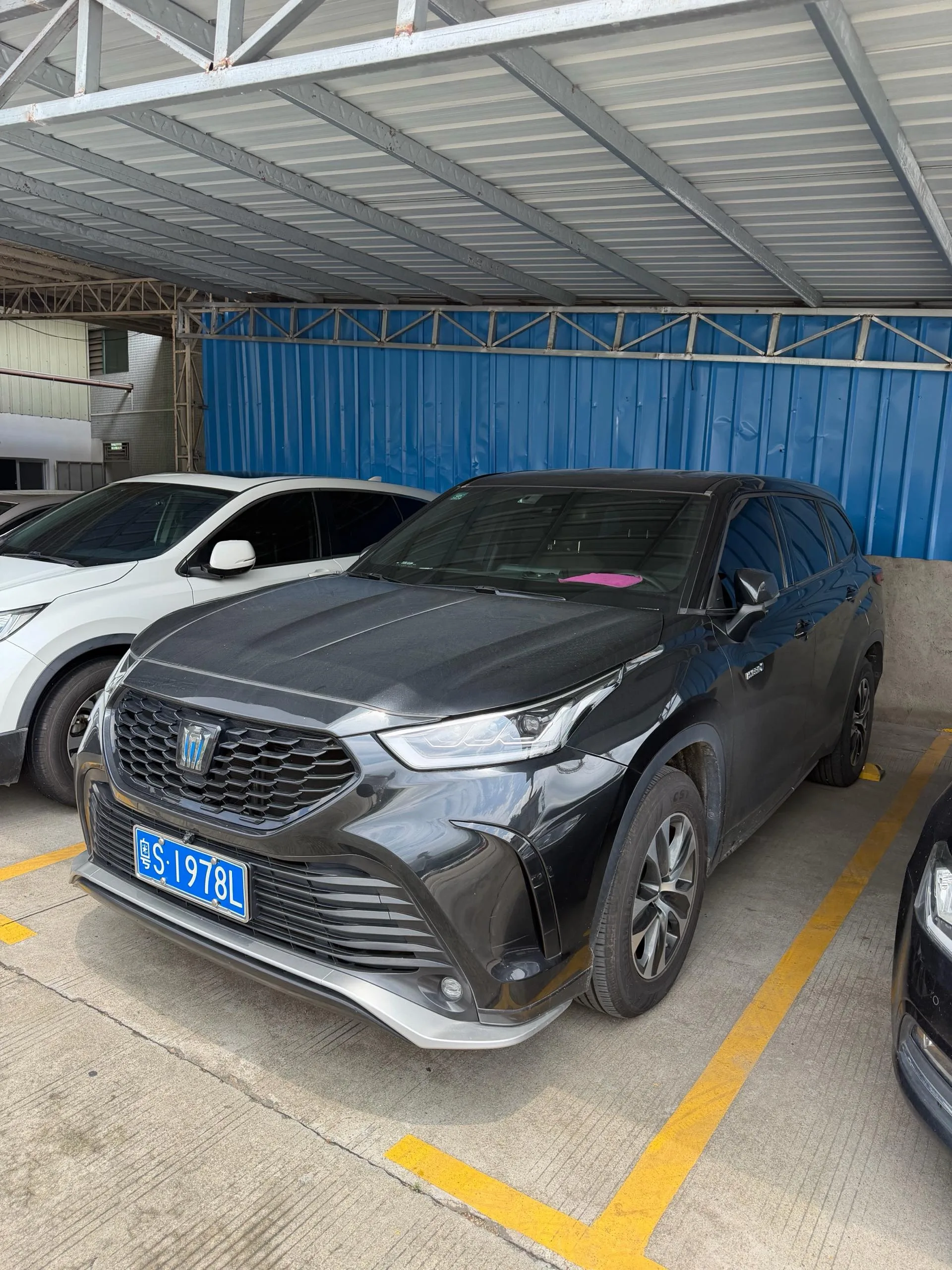 Crown Land Cruiser 2022 2.5L HEV 4WD Elite Edition