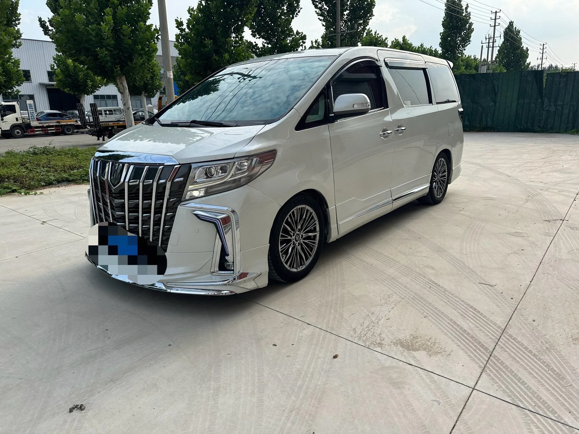 Alphard 2011 Model Year 2.4L Luxury Edition