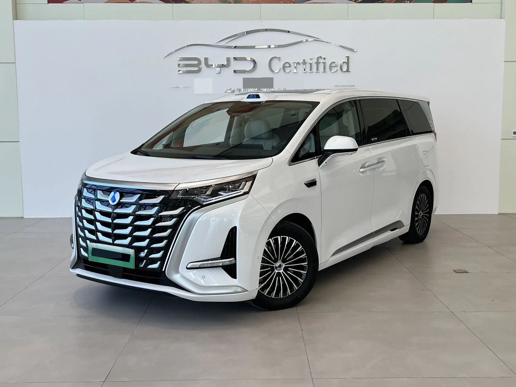 Denza 2025 Denza D9 DM-i 1.5T CVT Intelligent Driving Edition 1020 AWD Flagship Automatic