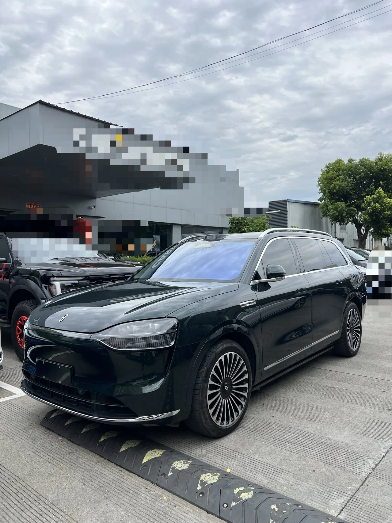 Wenjie M9 2024 Ultra Range Extended Edition 52kWh