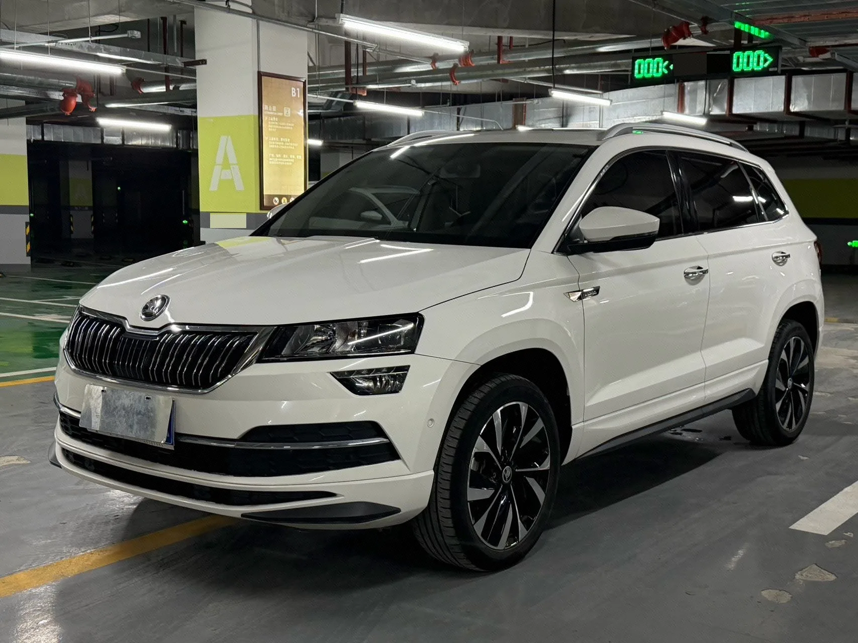 Karoq 2022 TSI280 Luxury Edition