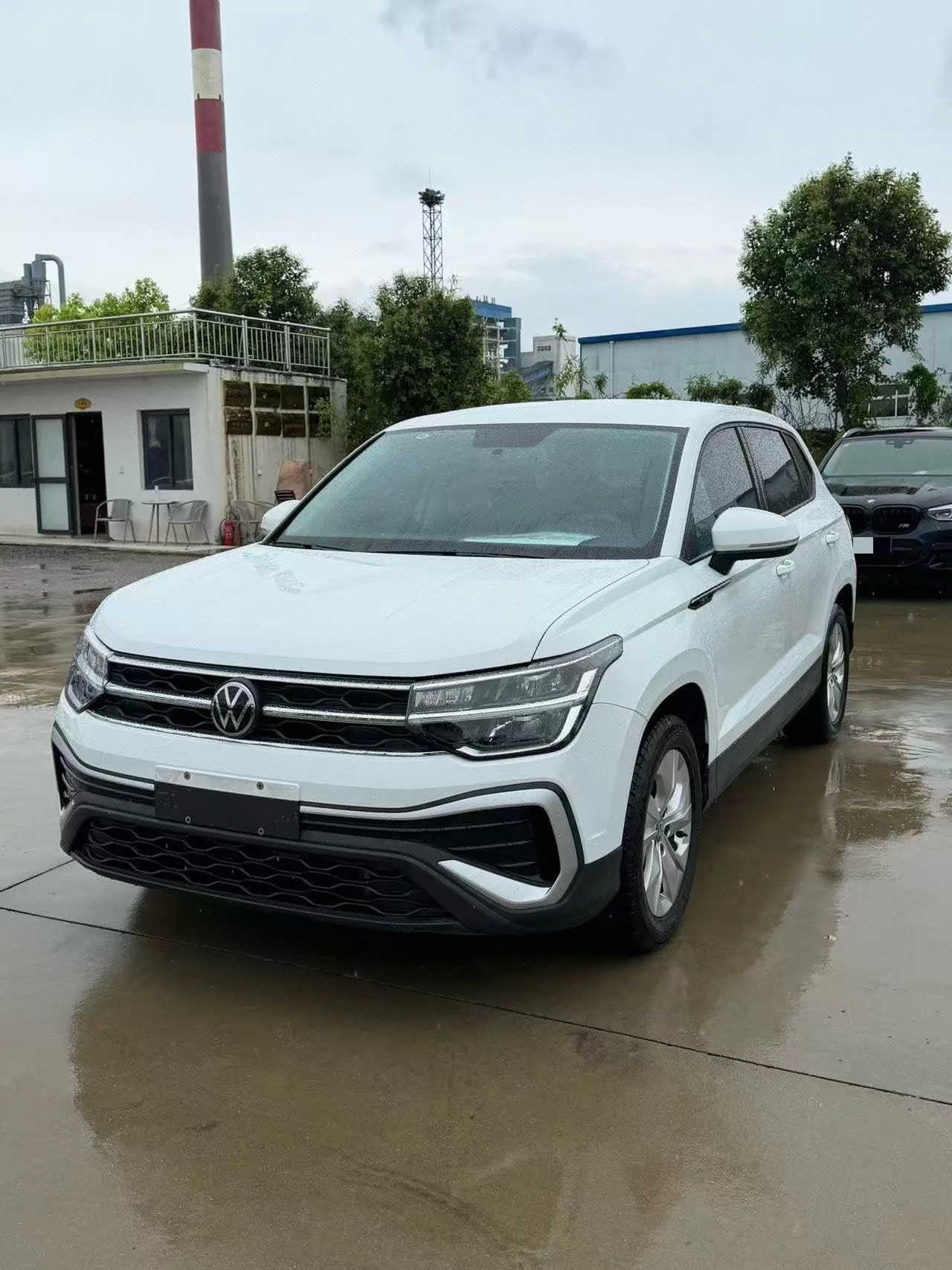 Volkswagen 2023 Touareg 1.5TSI 300TSI Front-Wheel Drive "New Moon" Edition, Automatic Transmission