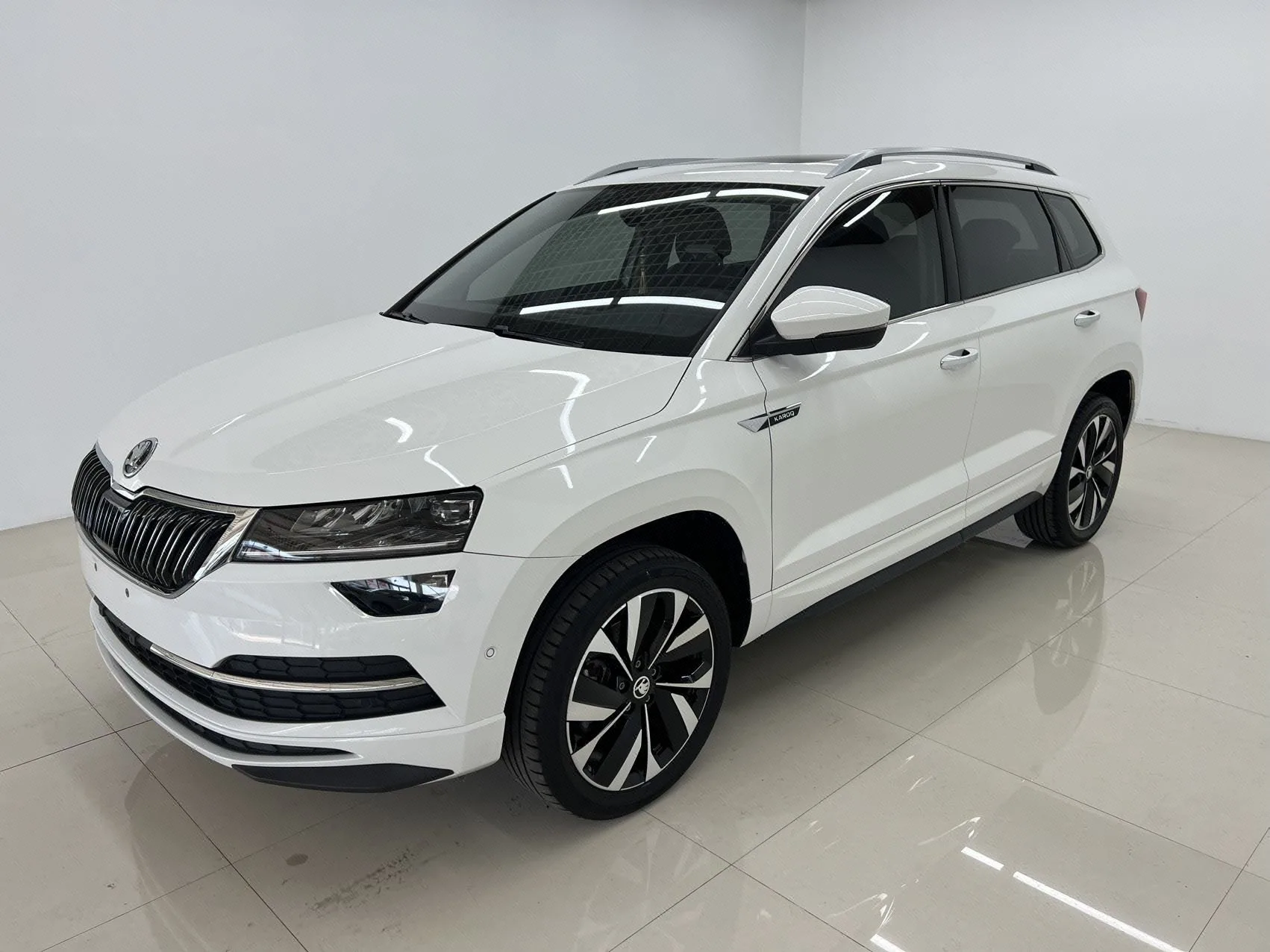 Karoq 2022 TSI280 Smart Edition