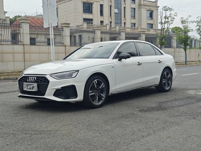 Audi A4L 2022 40 TFSI Luxury Dynamic