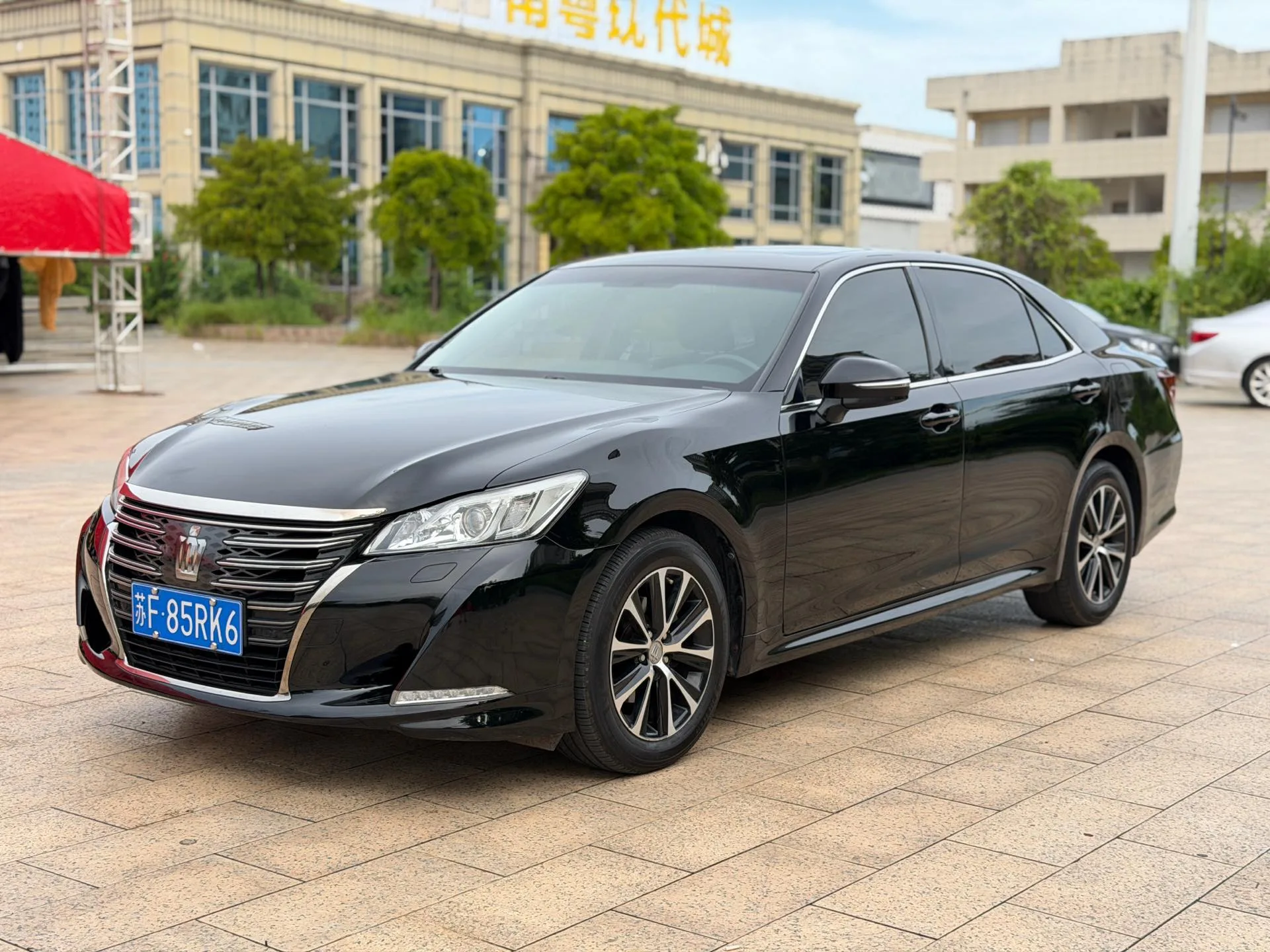 Crown 2018 Model Year 2.0T Fashion Edition
