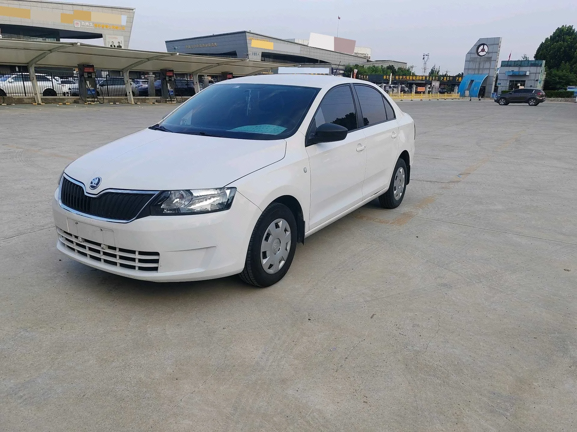 Rapid 2016 1.6L Automatic Forward Edition