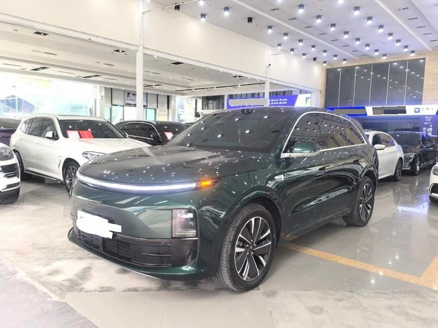 Li Auto 2025 L6 Pro Smart Renewal Edition Automatic