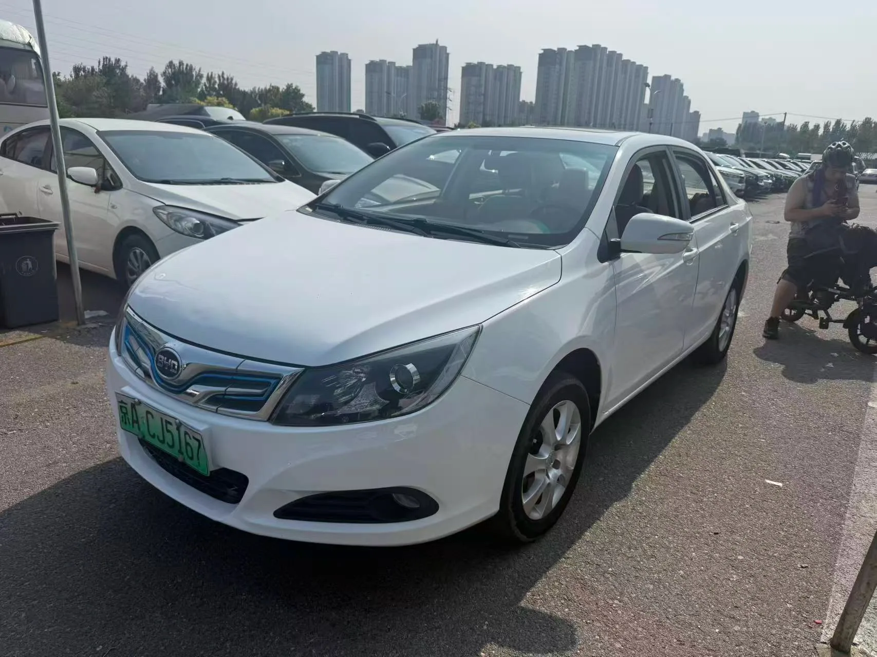 2017 BYD e5 300 e-Enjoy Edition