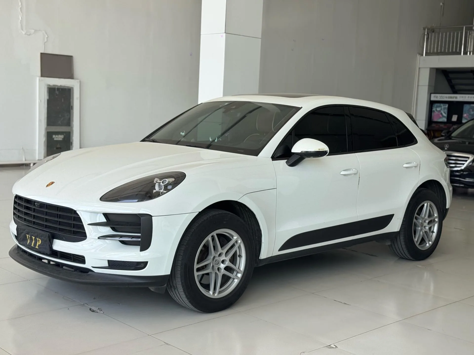 2021 Macan 2.0T