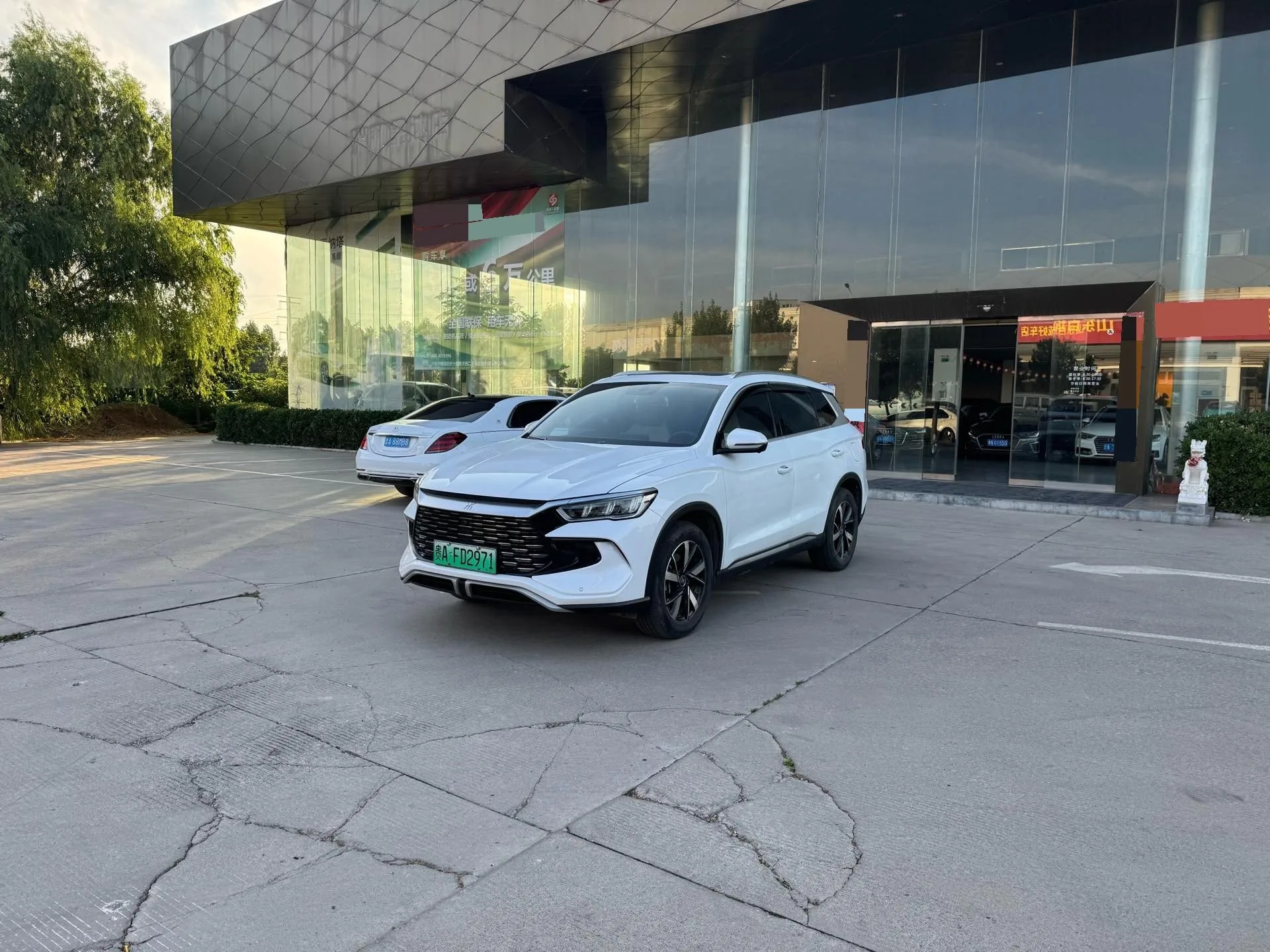 BYD Song Pro New Energy 2023 Model, Song Pro DM-i 1.5 CVT Champion Edition Navigator (71km Range, Automatic)