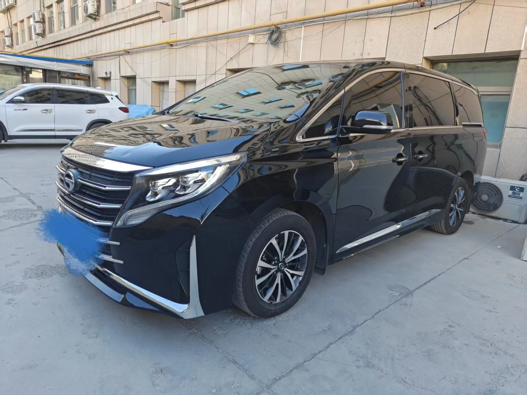 Trumpchi 2024 M8 2.0T 390T Leader Series Luxury Edition Automatic