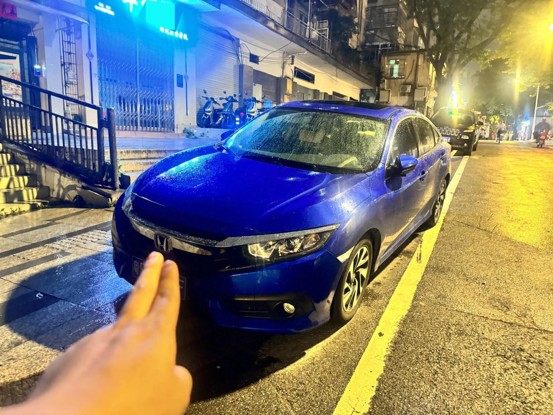 2016 Civic 220TURBO CVT Luxury Edition