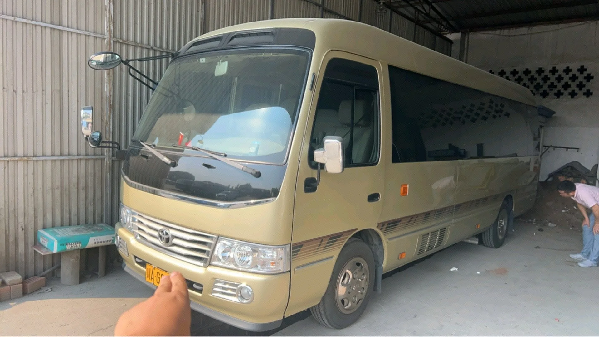 Toyota 2020 Coaster 4.0 Premium 20-Seater Special Edition, Manual Transmission