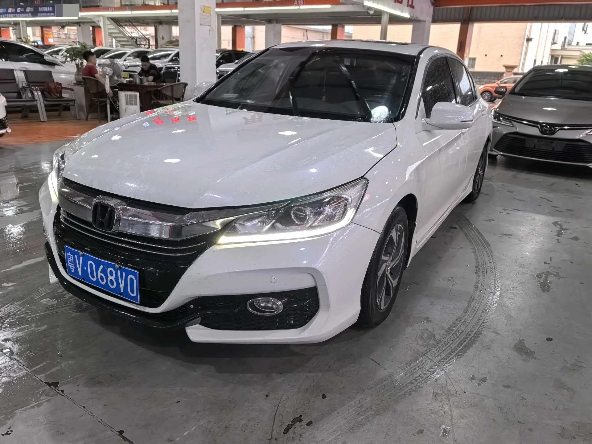 2016 Honda Accord 2.0L Luxury Edition