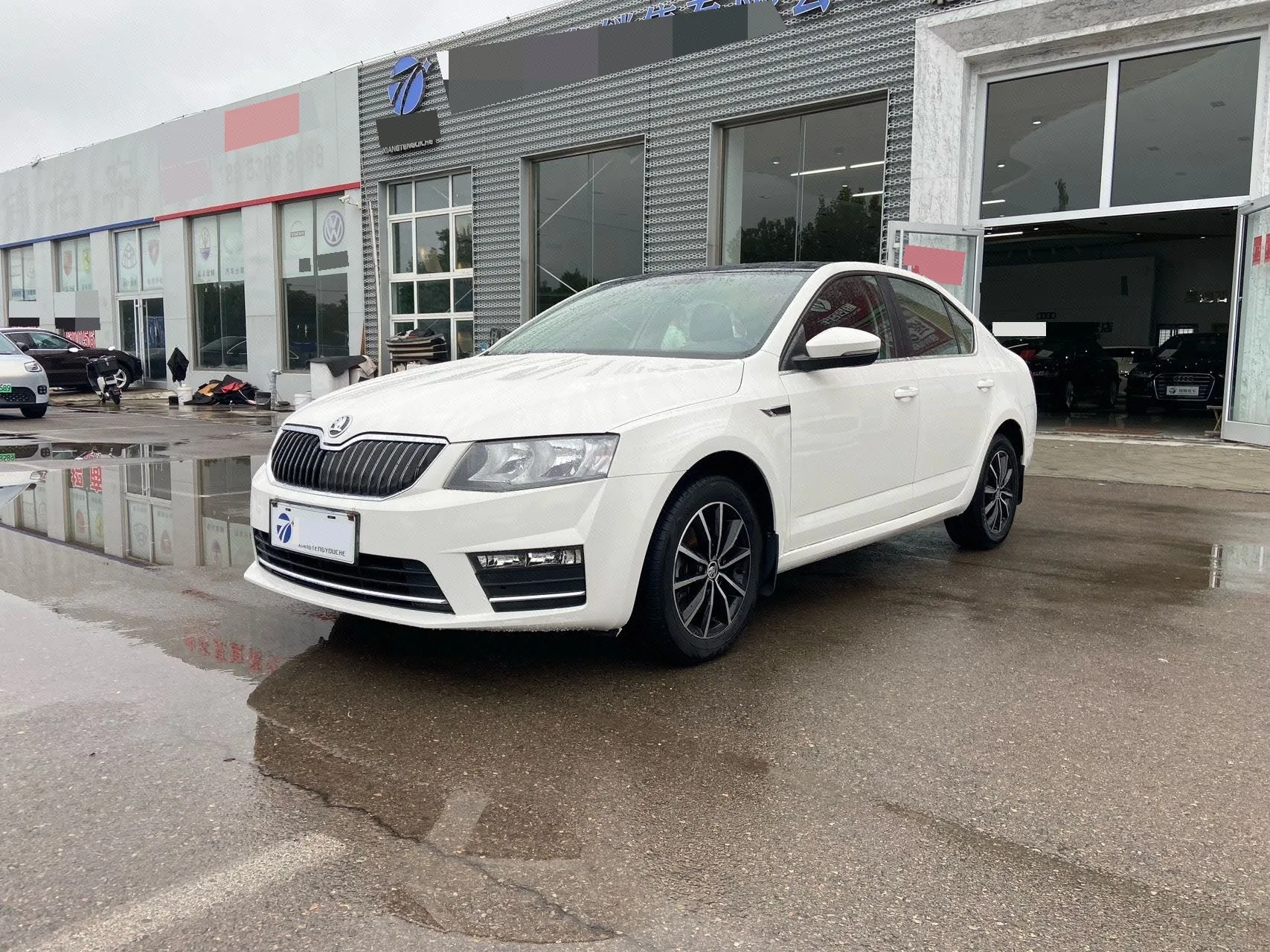 Octavia 2017 1.6L Automatic Smart Edition