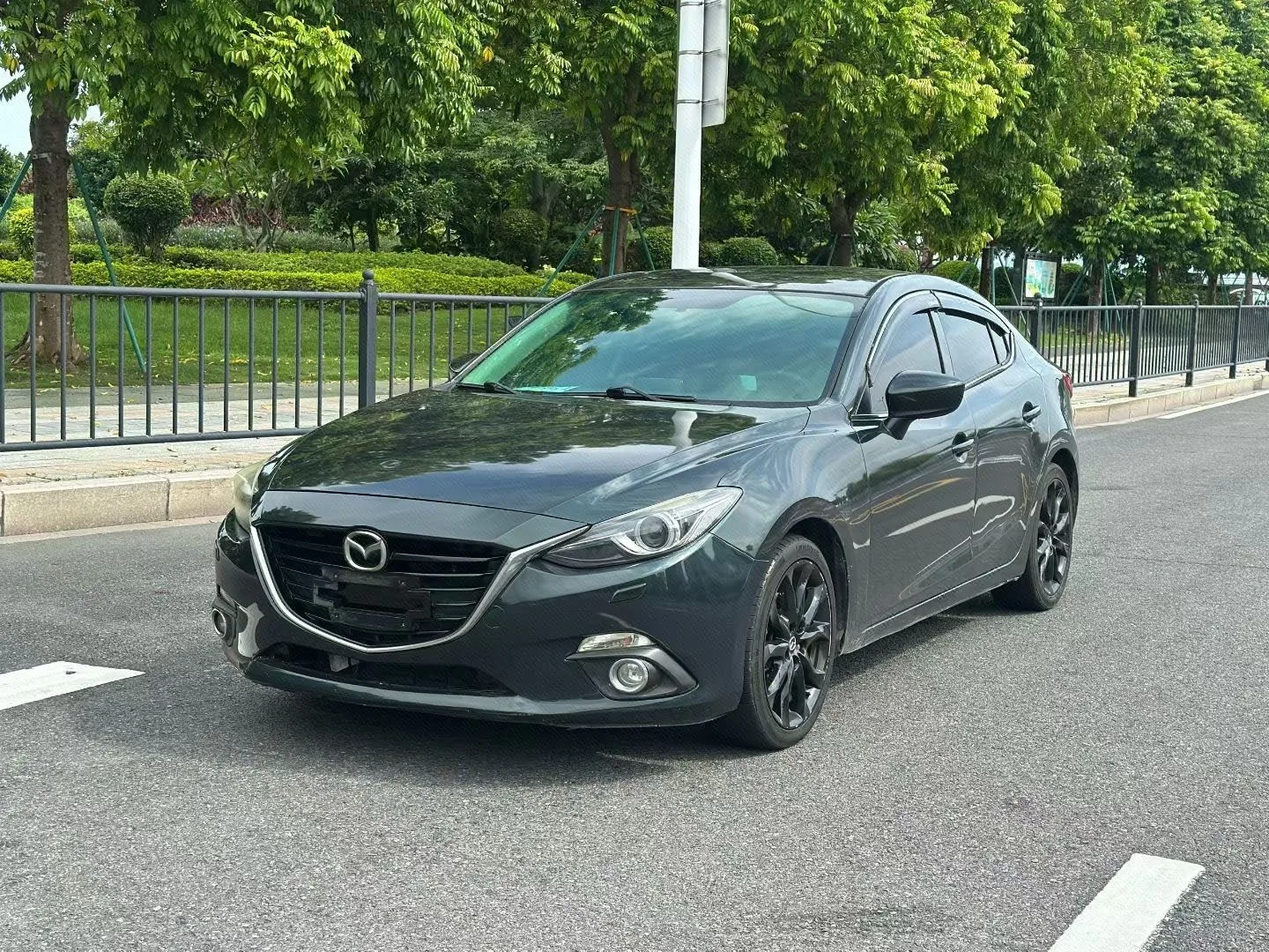Mazda3 Axela 2014 Sedan 2.0L Automatic Flagship