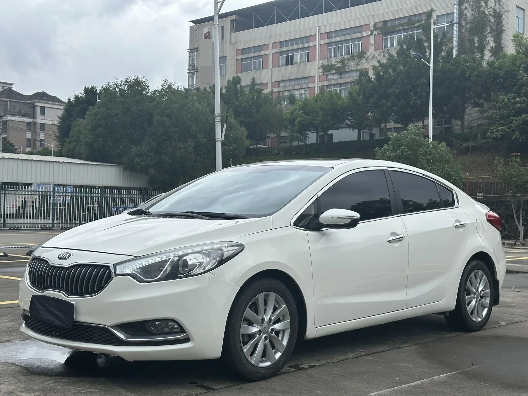 Kia K3 2013 1.6L Automatic GLS