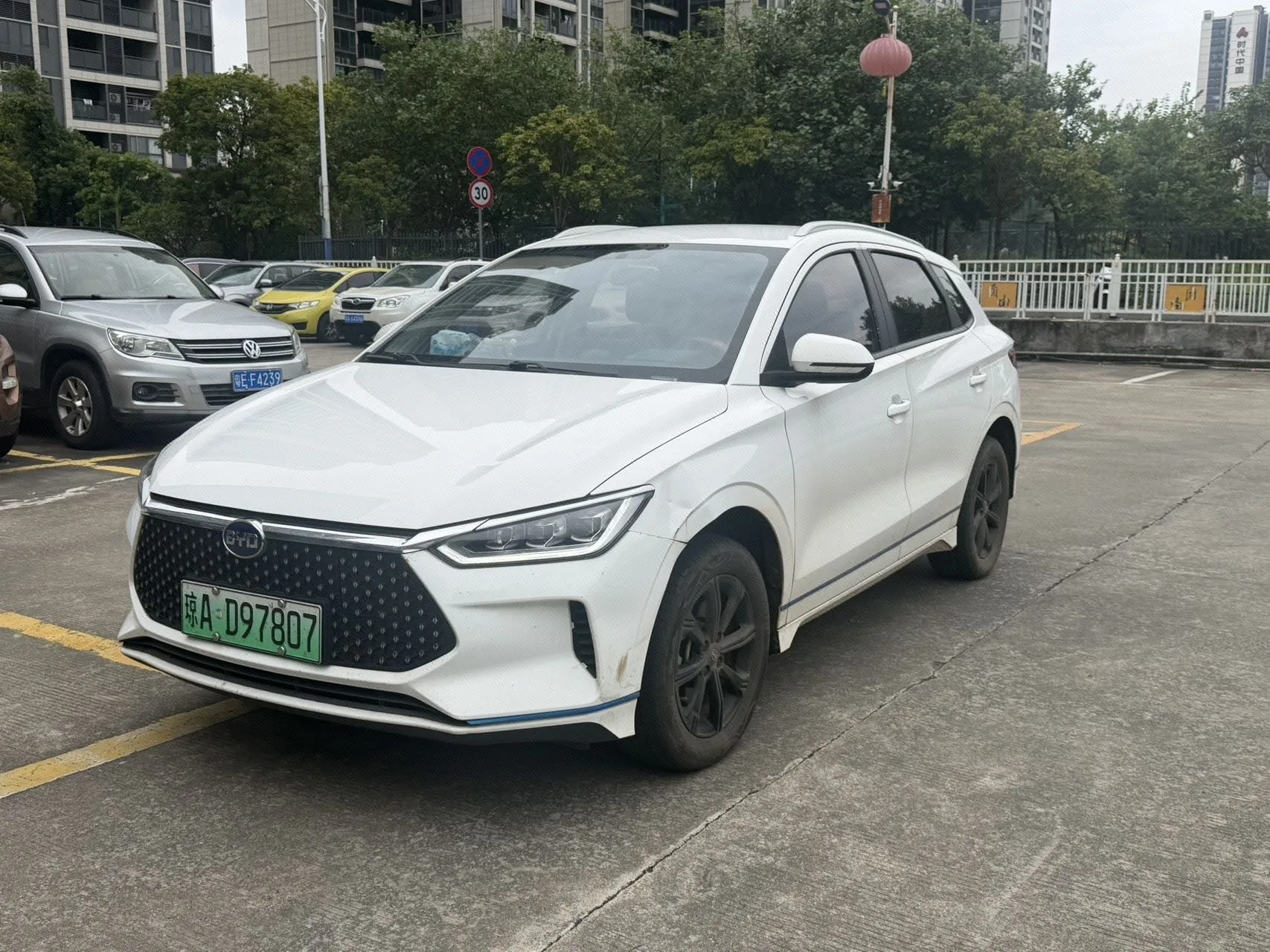 BYD e2 2021 Luxury Edition