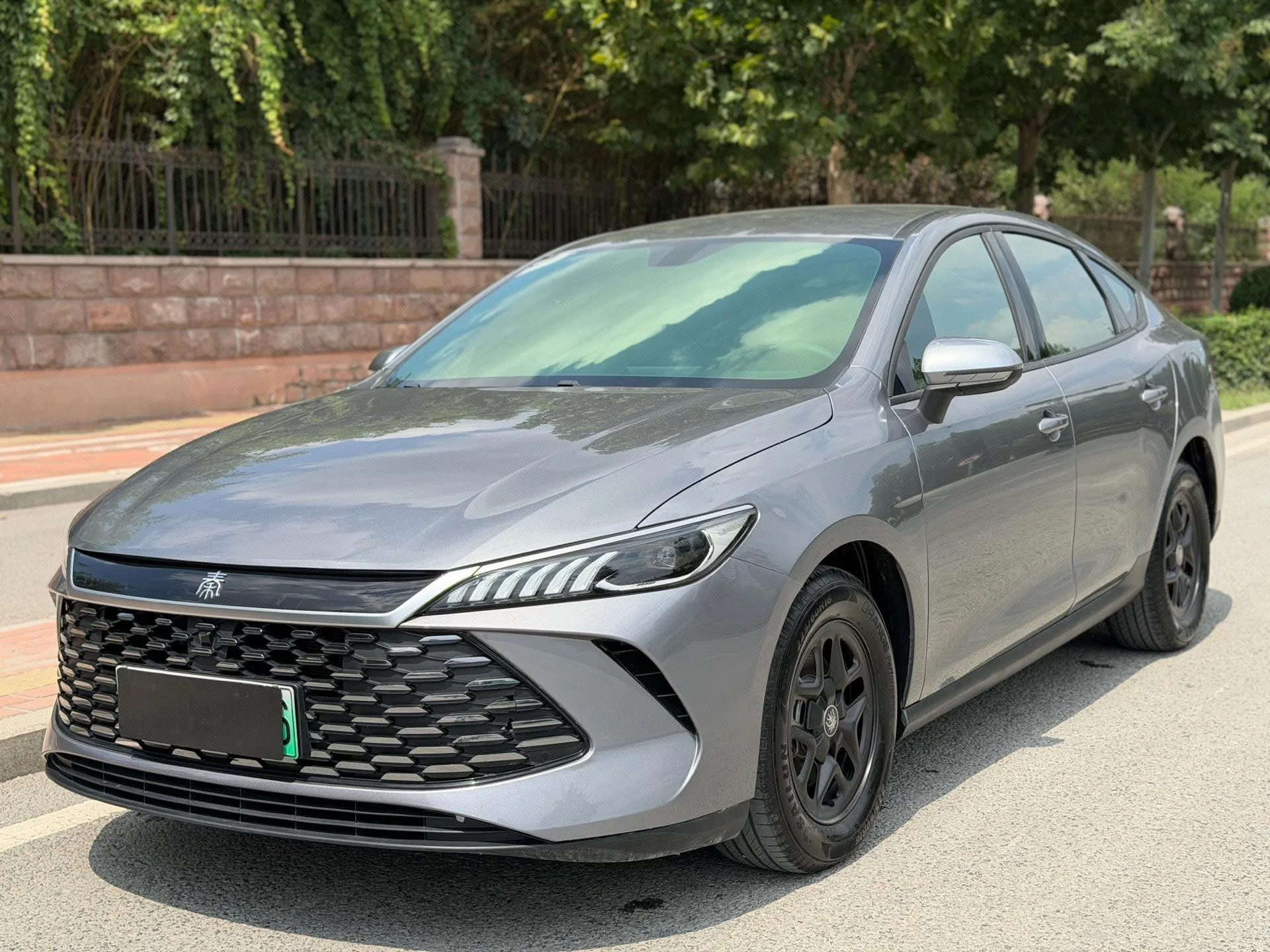 BYD 2025 Qin PLUS DM-i 1.5 CVT Intelligent Driving Edition 55KM Leading Model Automatic